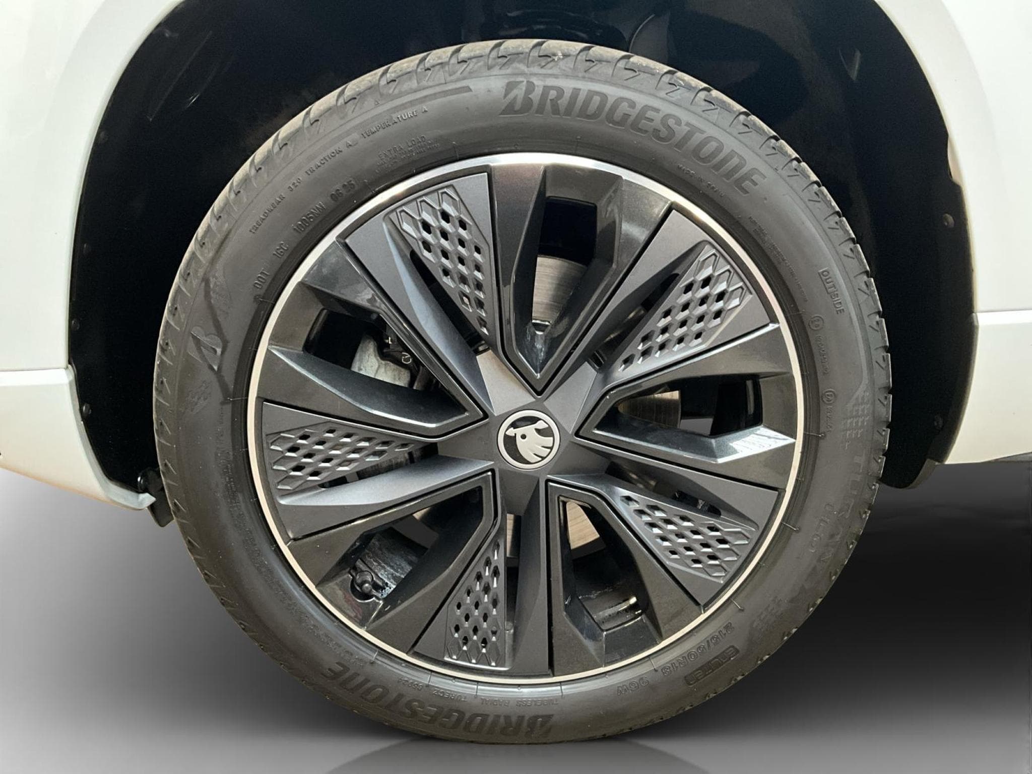 Skoda Karoq Sportline+DSG+LED+NAVI+AHK+P.Travel (2025) - Photo 8