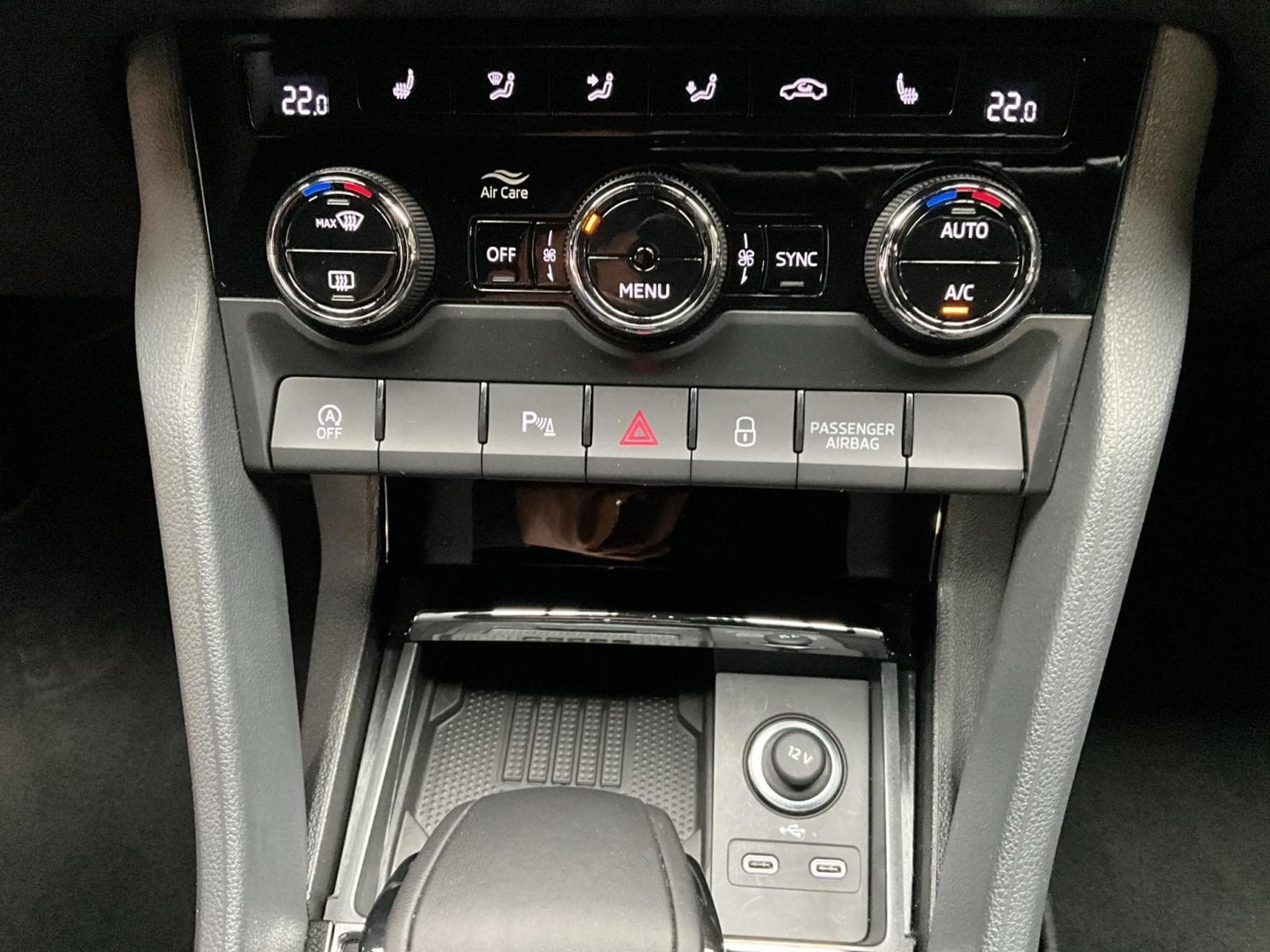Skoda Karoq Sportline+DSG+LED+NAVI+AHK+P.Travel (2025) - Photo 21