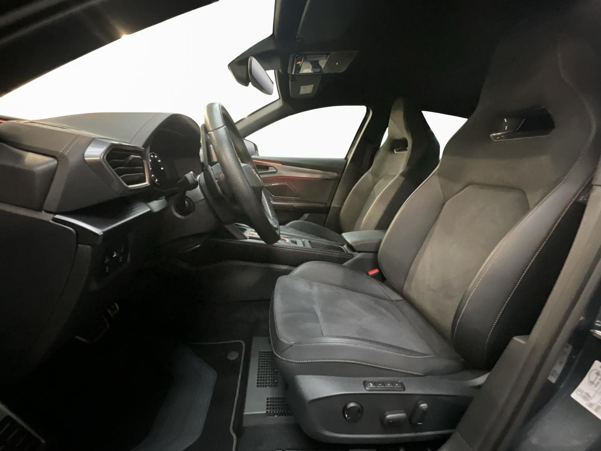 Cupra Formentor Dynamic-Design+DSG+Pure-Performance+ahk+Sennheiser (2025) - Photo 9