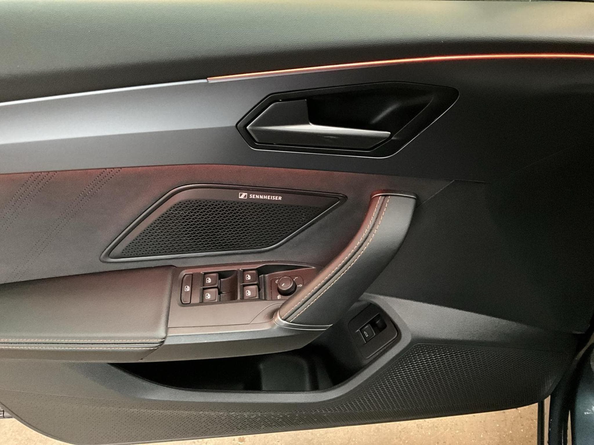 Cupra Formentor Dynamic-Design+DSG+Pure-Performance+ahk+Sennheiser (2025) - Photo 14