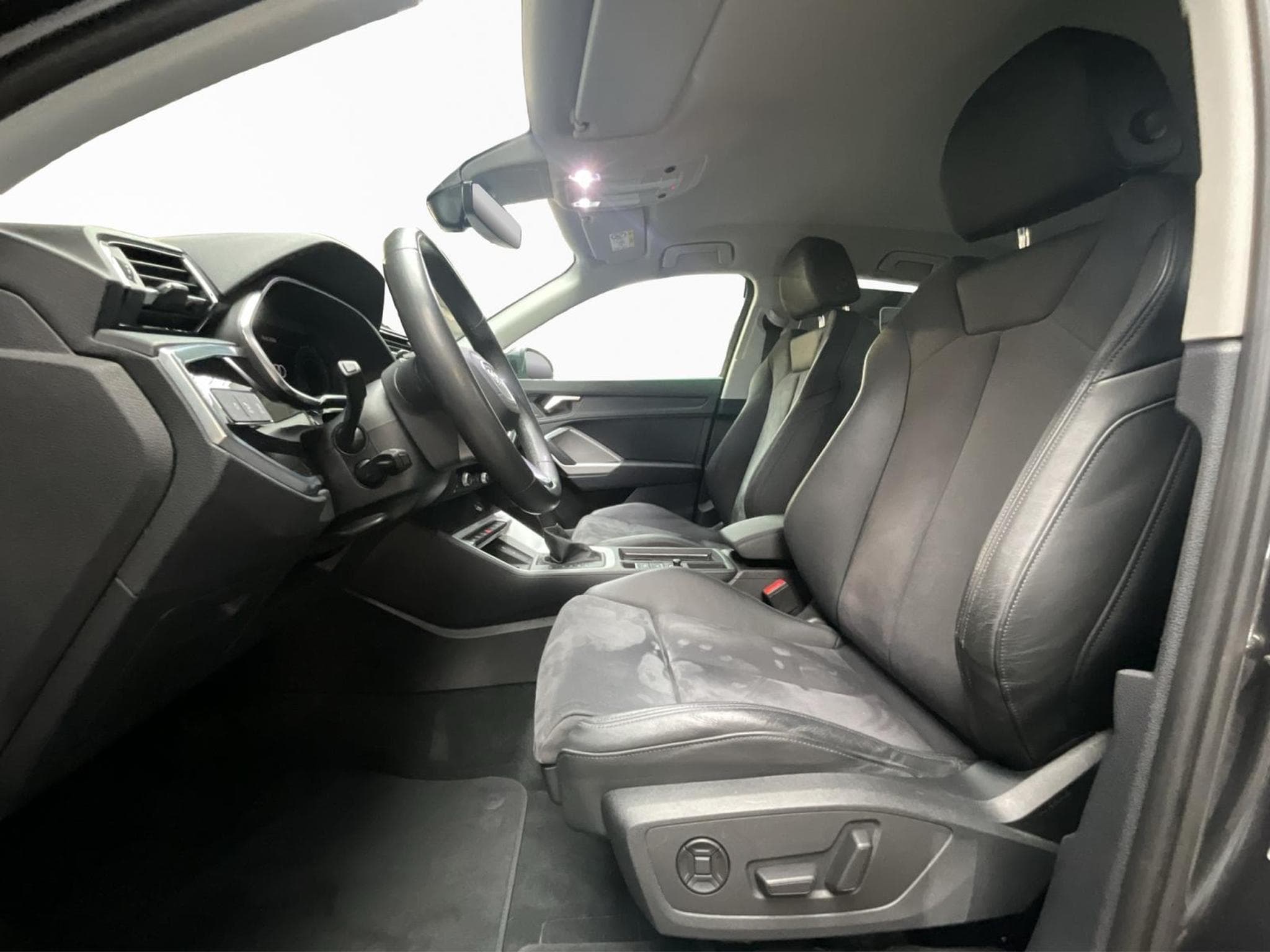 Audi Q3 SB+S-line+40TFSI+Quattro+S-Tronic+P.Business+LED+NAVI (2023) - Photo 9