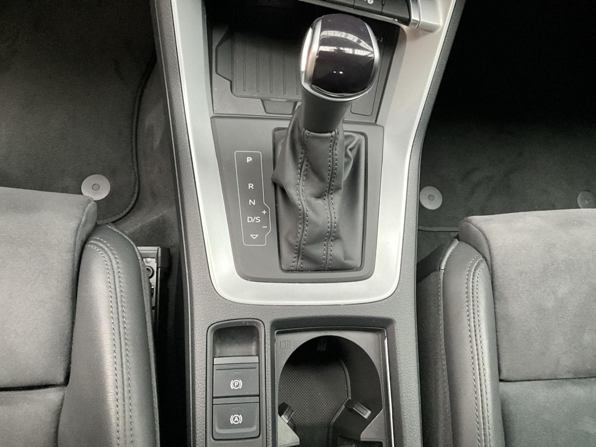 Audi Q3 SB+S-line+40TFSI+Quattro+S-Tronic+P.Business+LED+NAVI (2023) - Photo 12