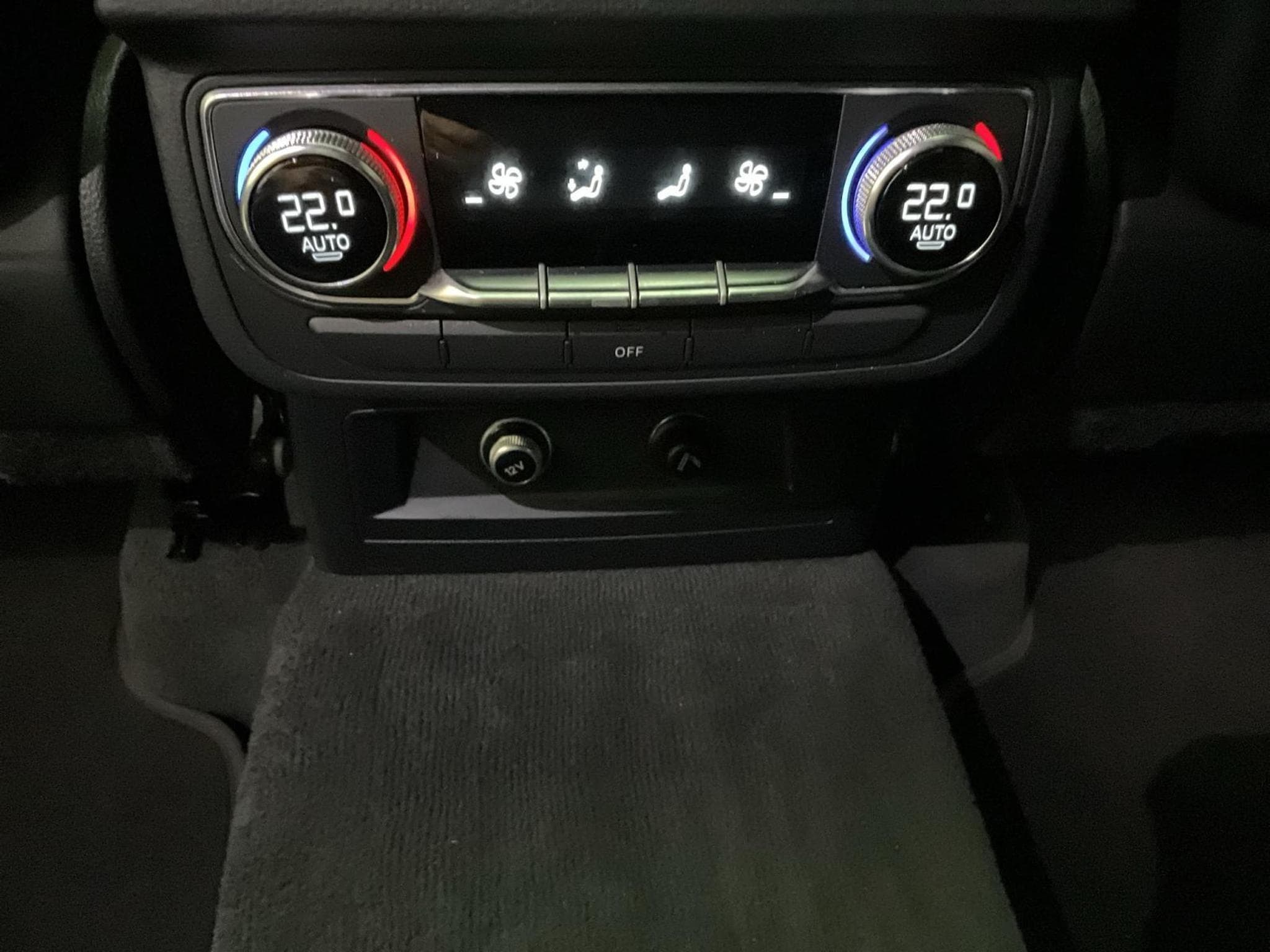 Audi Q7 50 TDI quattro tiptronic (2019) - Photo 23