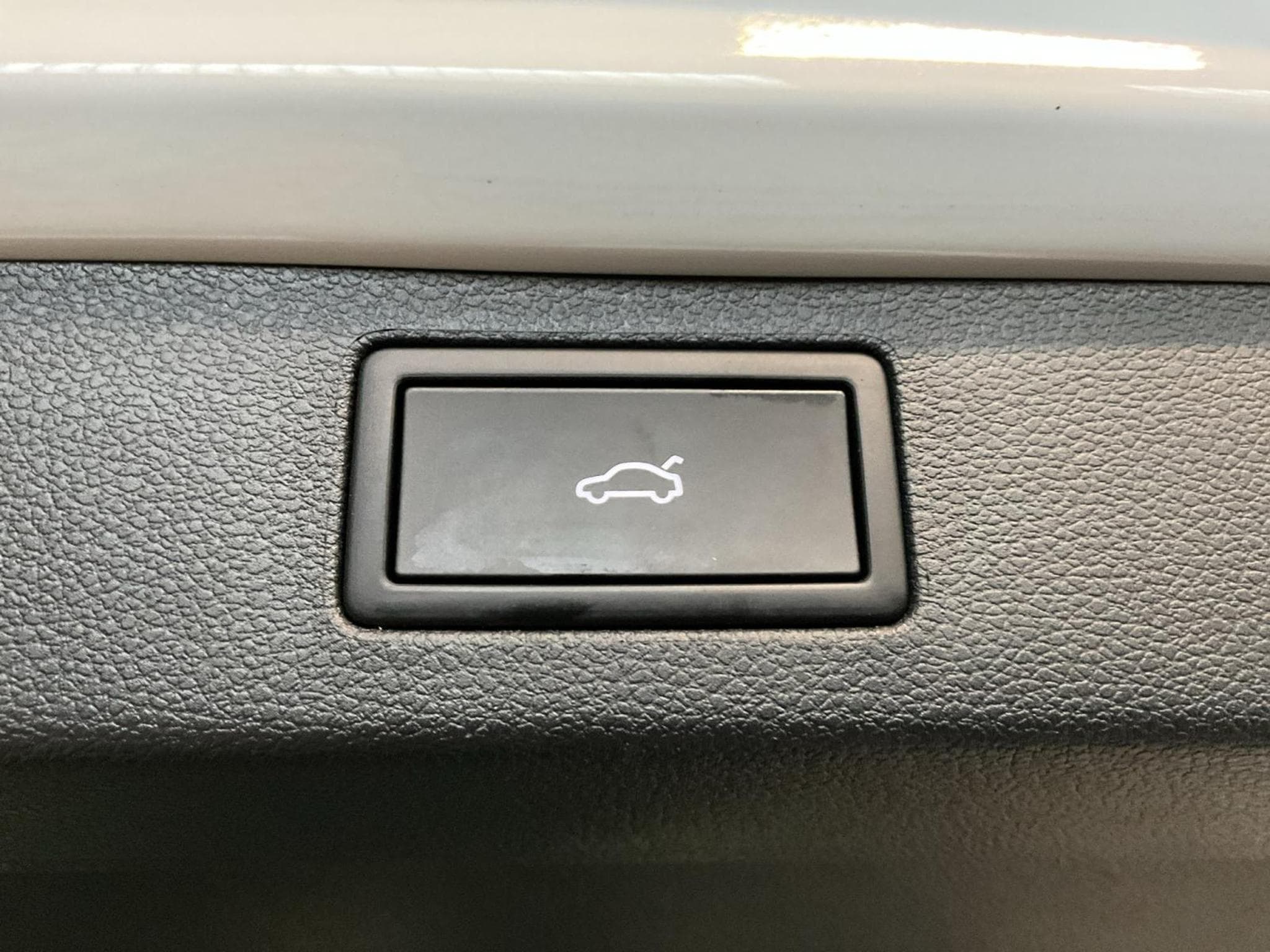 Skoda Kamiq Monte-Carlo+DSG+Pano+RearView+AHK (2025) - Photo 19