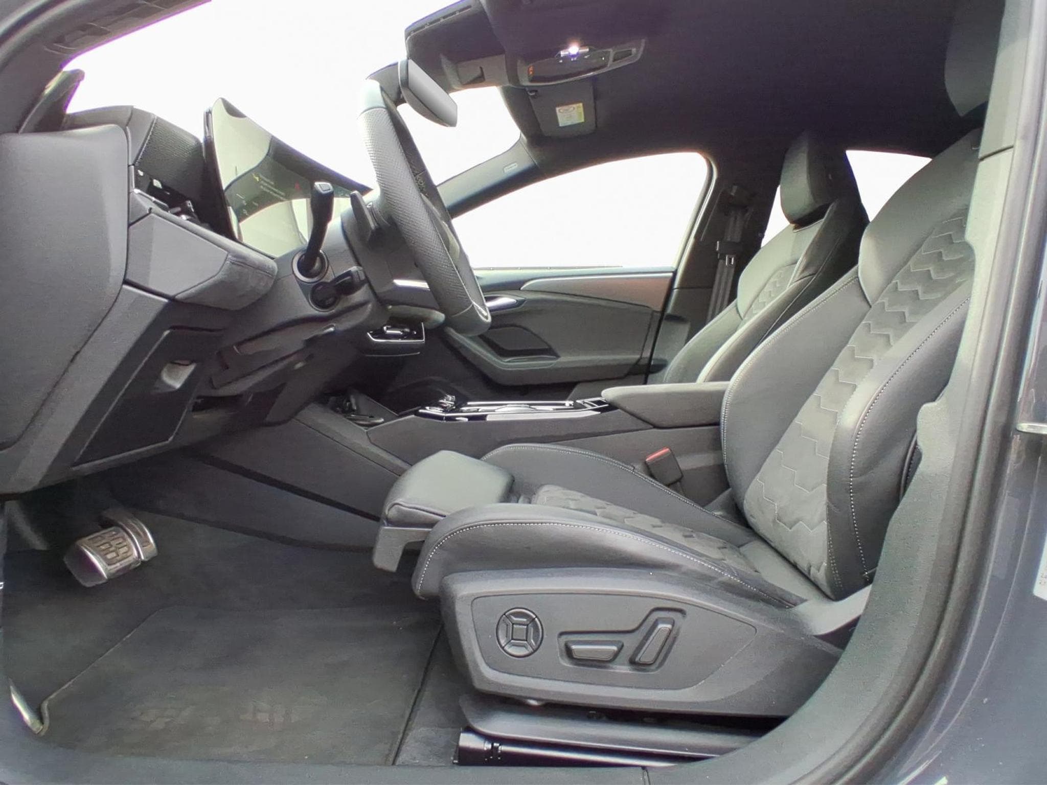 Audi A6 e-tron SB+Black-Style+S-Line+P.Business+LM20+LED+NAVI (2025) - Photo 5