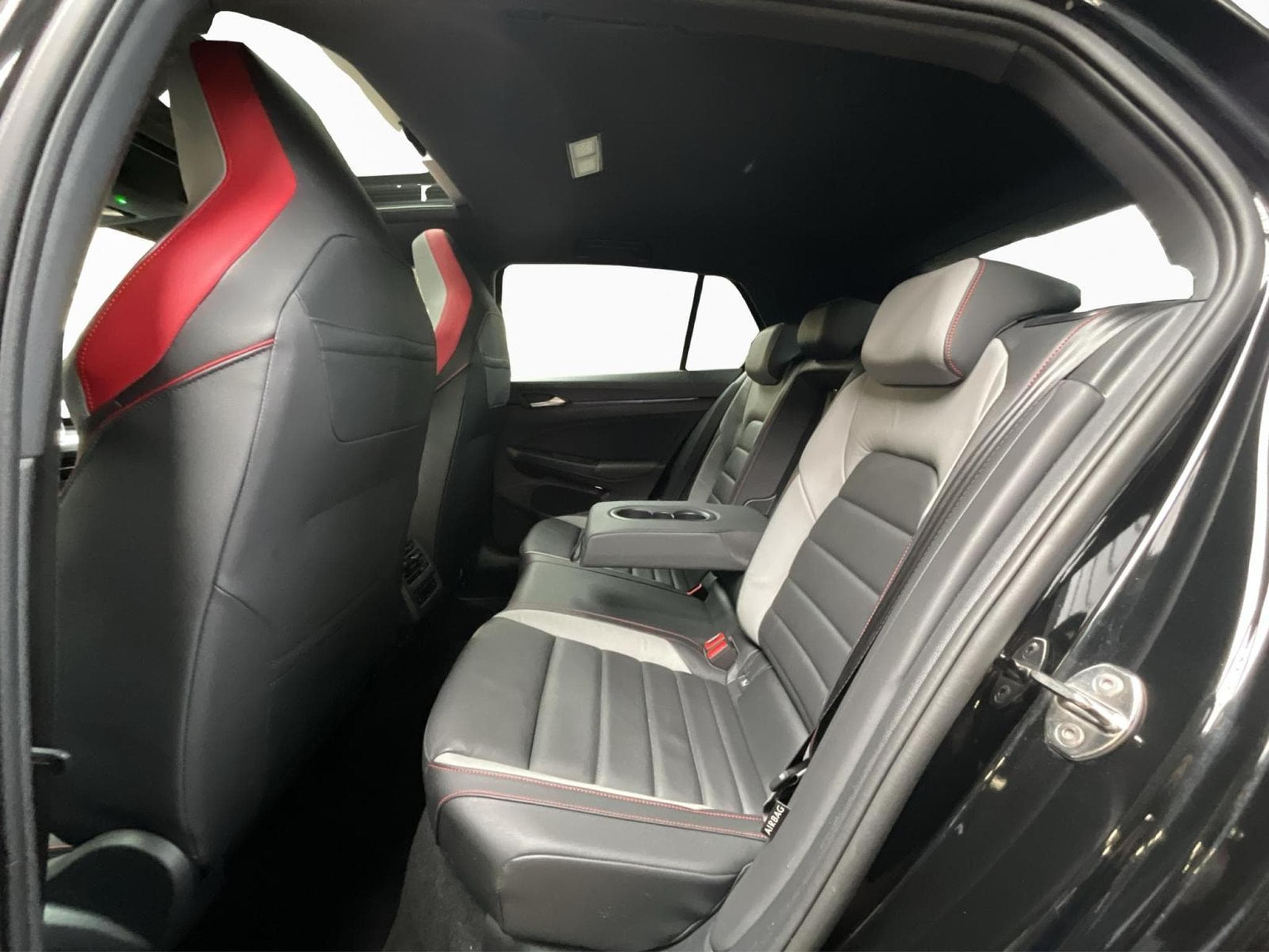 VW Golf GTI+DSG+Standh.+Head+Pano+LM19 (2025) - Photo 16