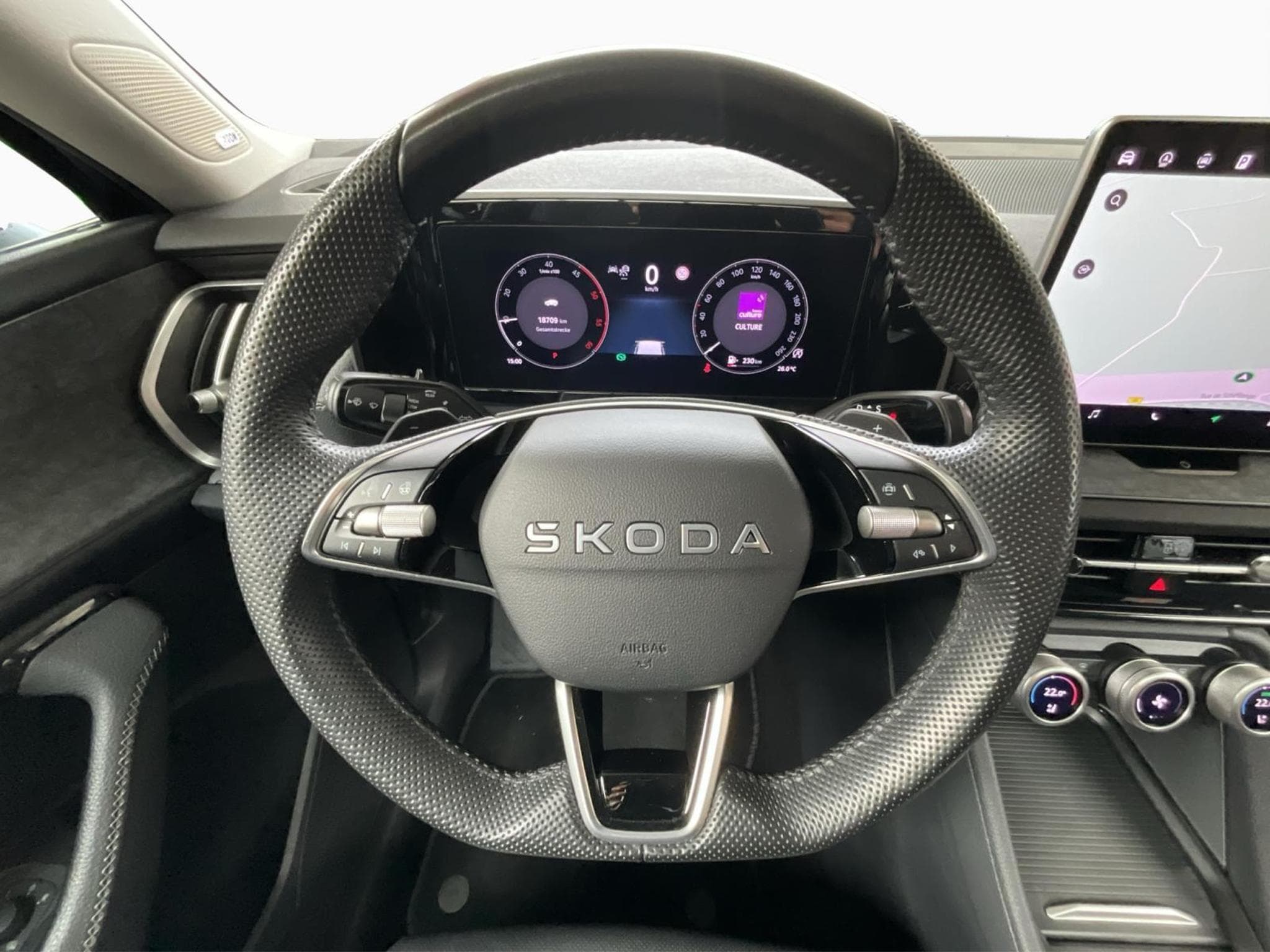 Skoda Kodiaq Selection+DSG+4x4+P.Simply&Clever+LM19+P.Light+P.Optic+P.con (2025) - Foto 10