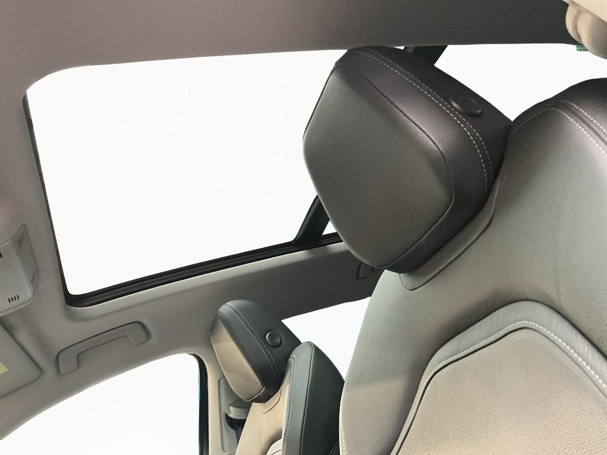 Skoda Kodiaq Selection+DSG+4x4+P.Simply&Clever+LM19+P.Light+P.Optic+P.con (2025) - Foto 15