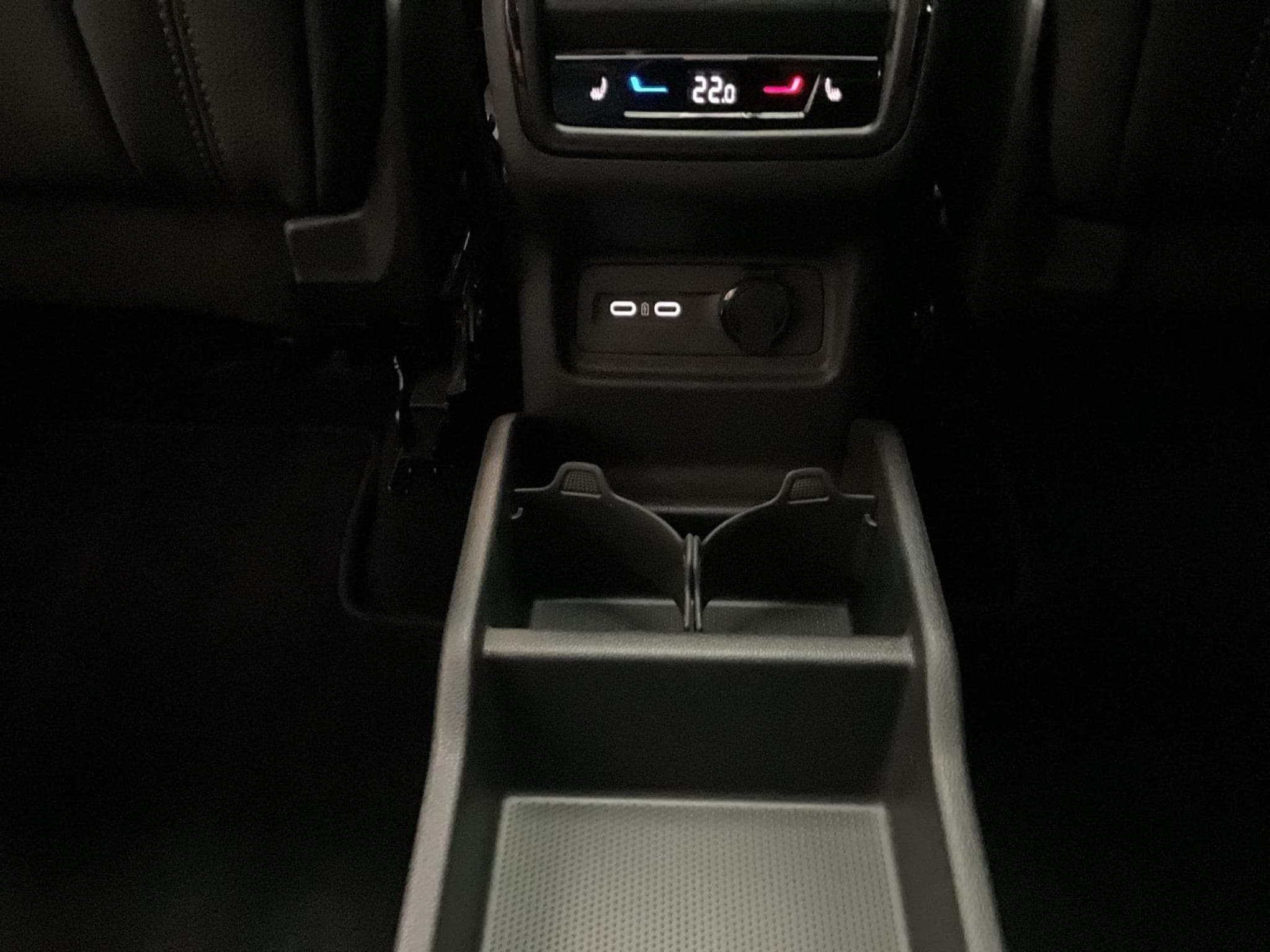 Skoda Kodiaq Selection+DSG+4x4+P.Simply&Clever+LM19+P.Light+P.Optic+P.con (2025) - Foto 23