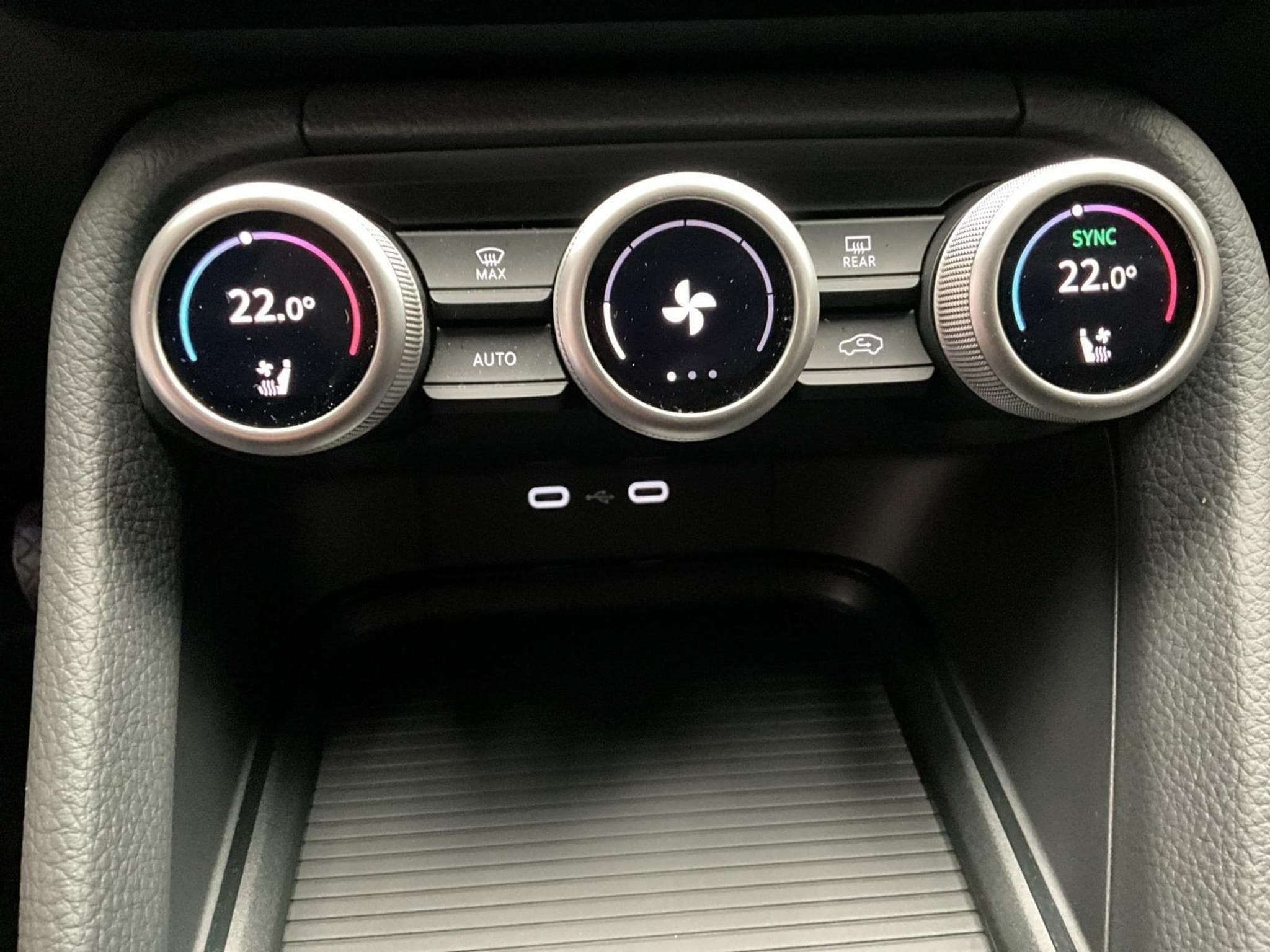 Skoda Kodiaq Selection+DSG+4x4+P.Simply&Clever+LM19+P.Light+P.Optic+P.con (2025) - Foto 22
