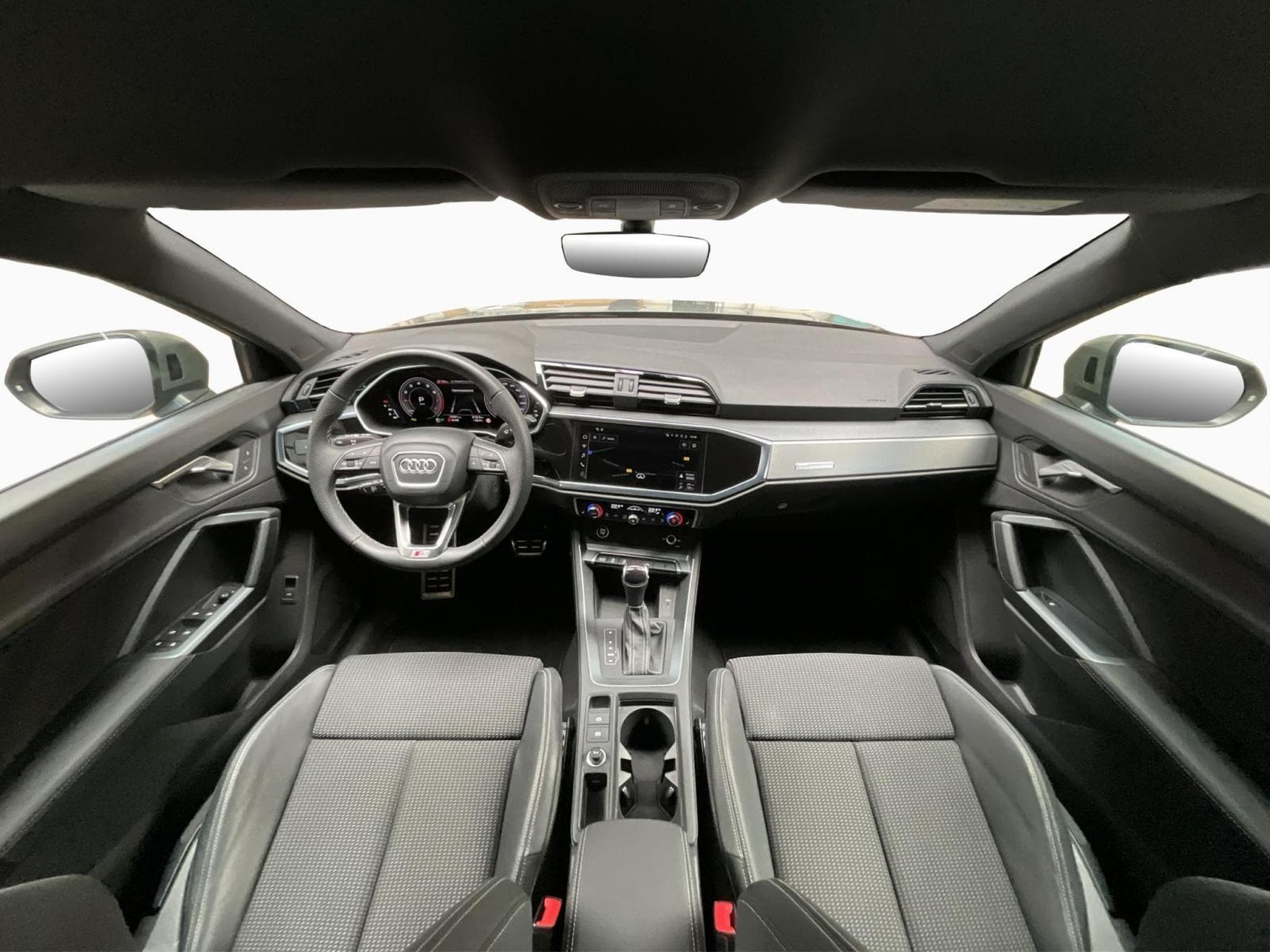 Audi Q3 SB+S-line+35TFSI+S-Tronic+P.Premium+Black-Style (2025) - Foto 2