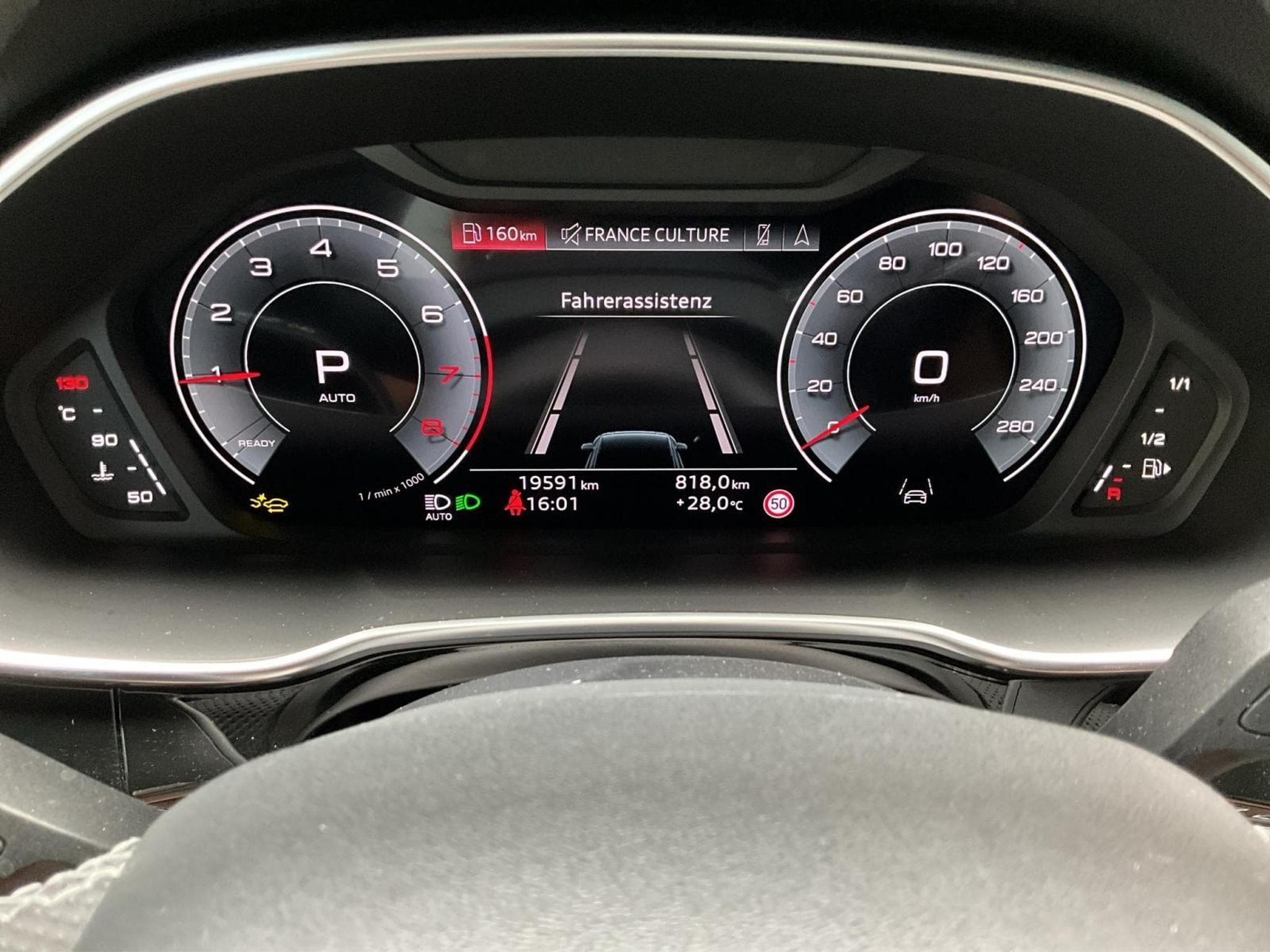 Audi Q3 SB+S-line+35TFSI+S-Tronic+P.Premium+Black-Style (2025) - Foto 11