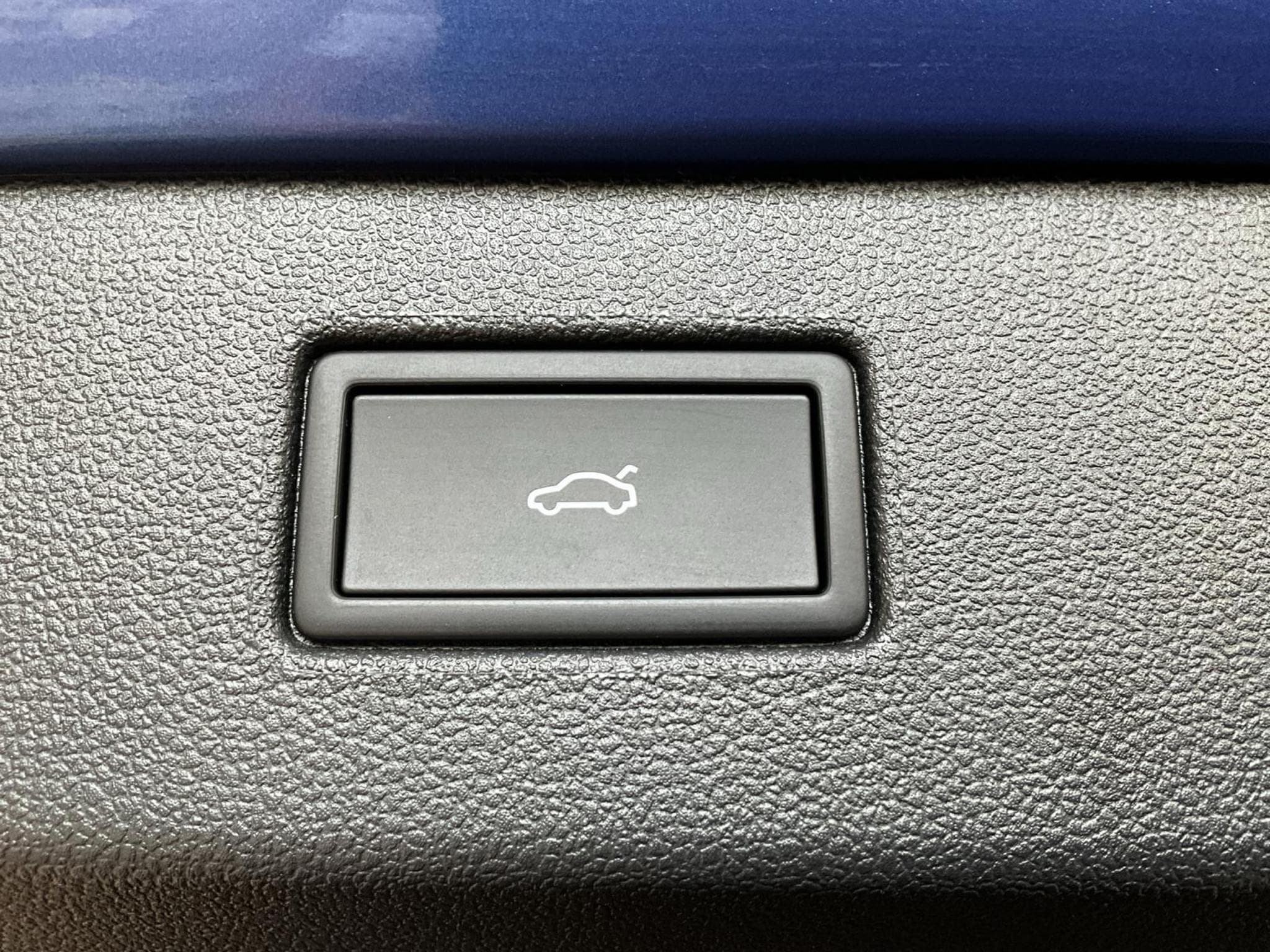 VW T-Roc NF+R-Line+DSG+360°+Head+LED+NAVI (2025) - Foto 18
