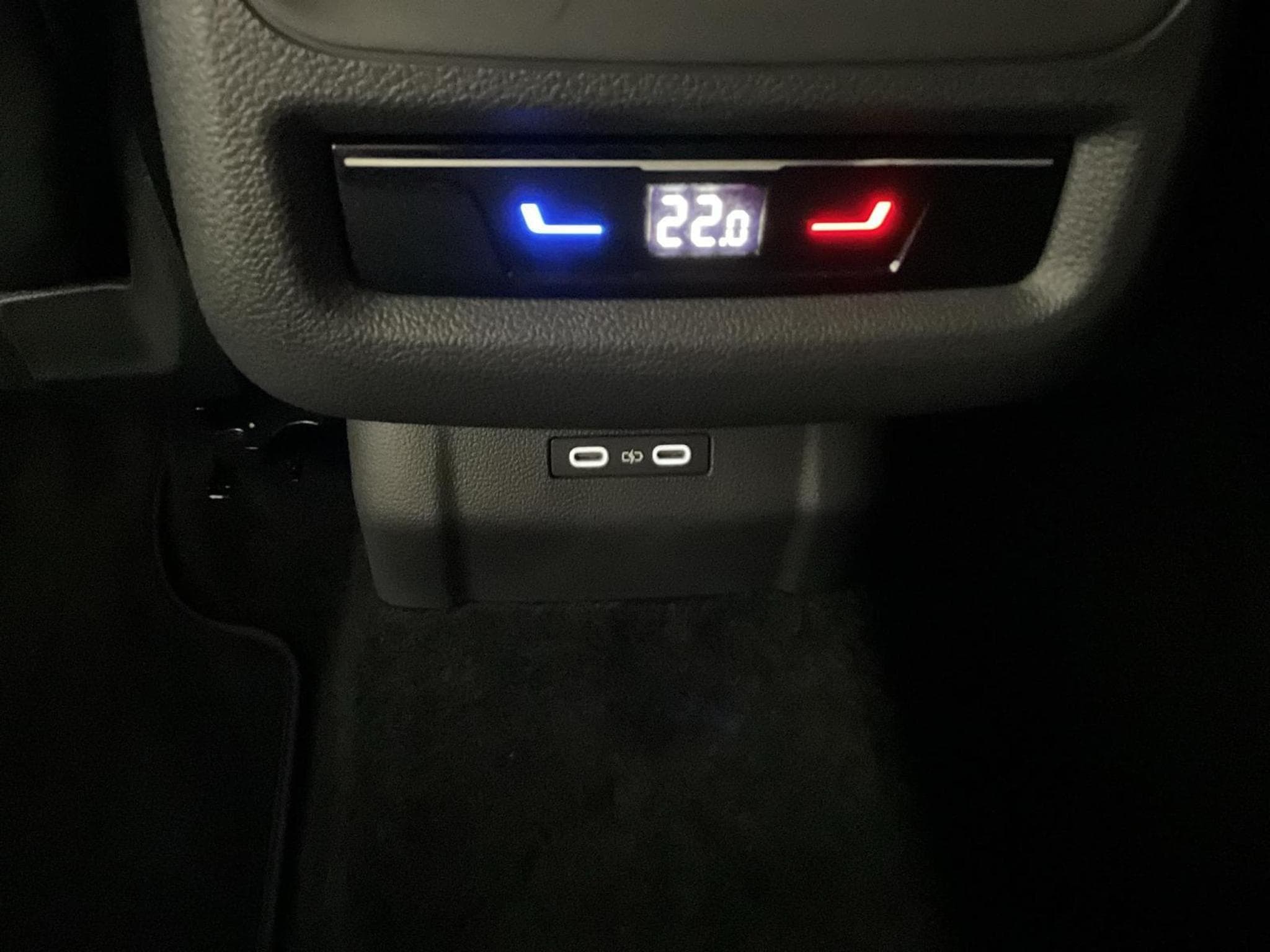 VW T-Roc NF+R-Line+DSG+360°+Head+LED+NAVI (2025) - Foto 21