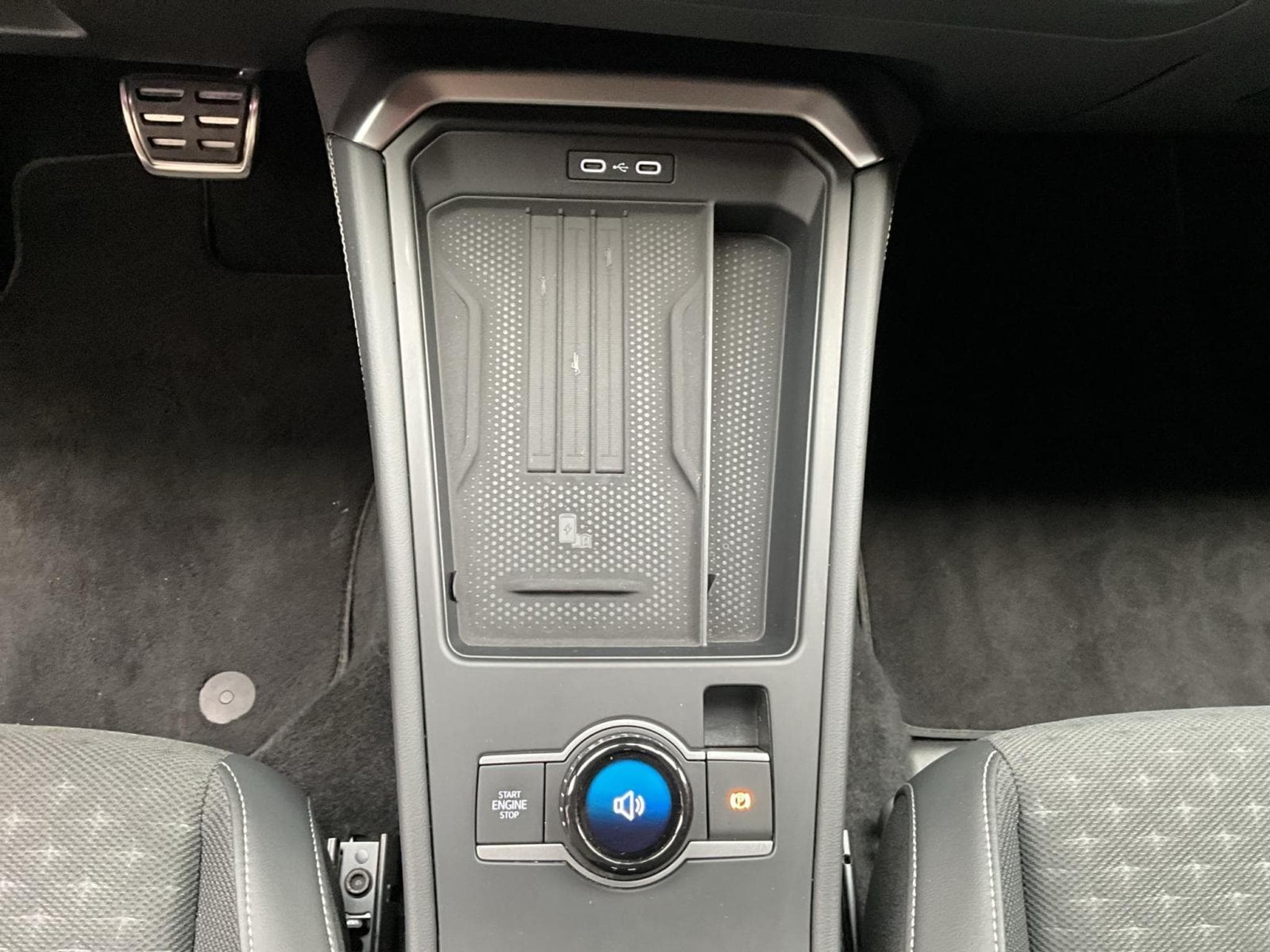 VW T-Roc NF+R-Line+DSG+360°+Head+LED+NAVI (2025) - Foto 20