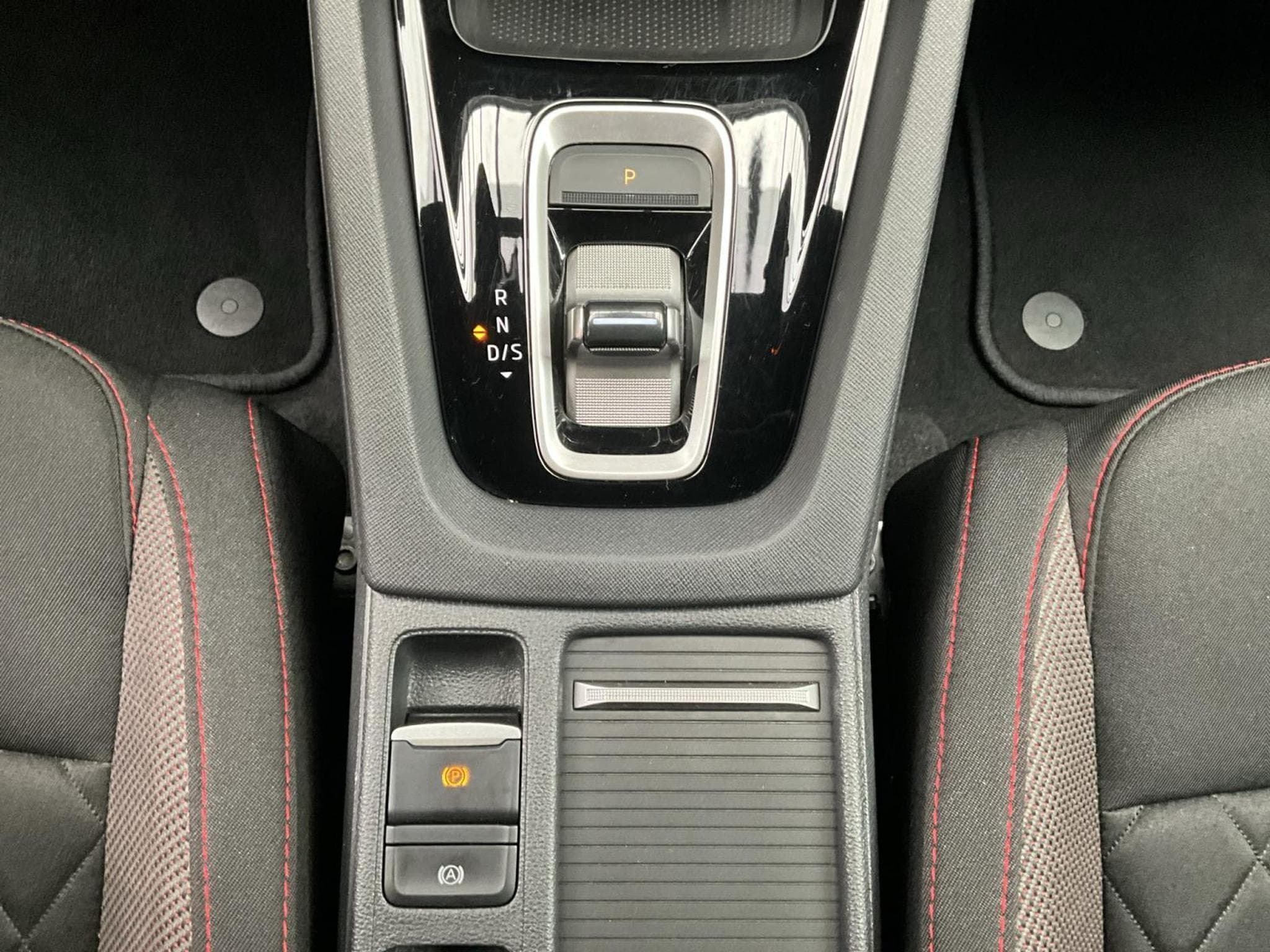 Skoda Octavia RS+DSG+AHK (2025) - Foto 12