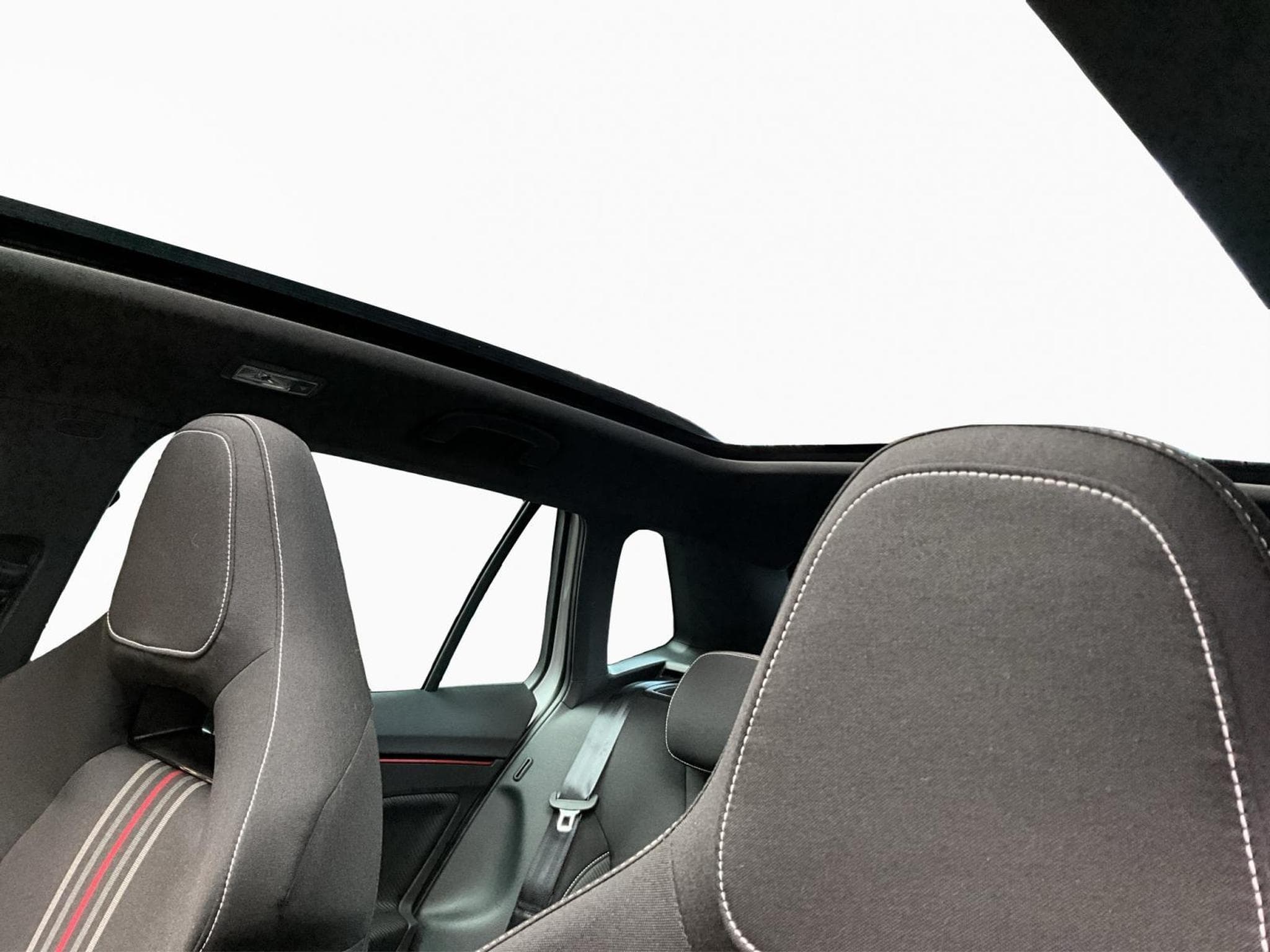 Skoda Kamiq Monte-Carlo+DSG+RearView+LED+Navi (2025) - Foto 15