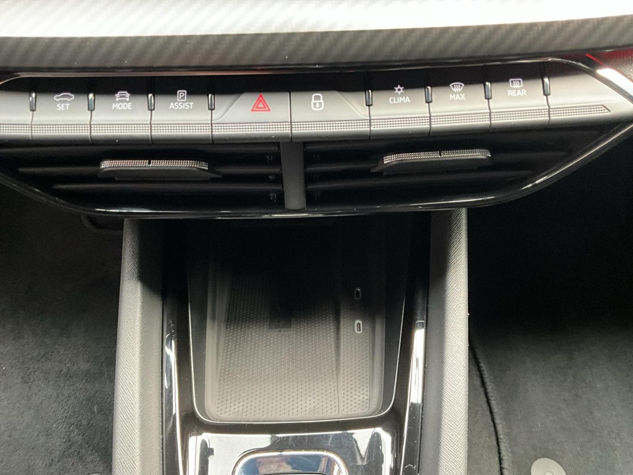 Skoda Octavia RS+DSG+P.Confort3+AHK+P.Challenge+P.RS (2022) - Foto 21