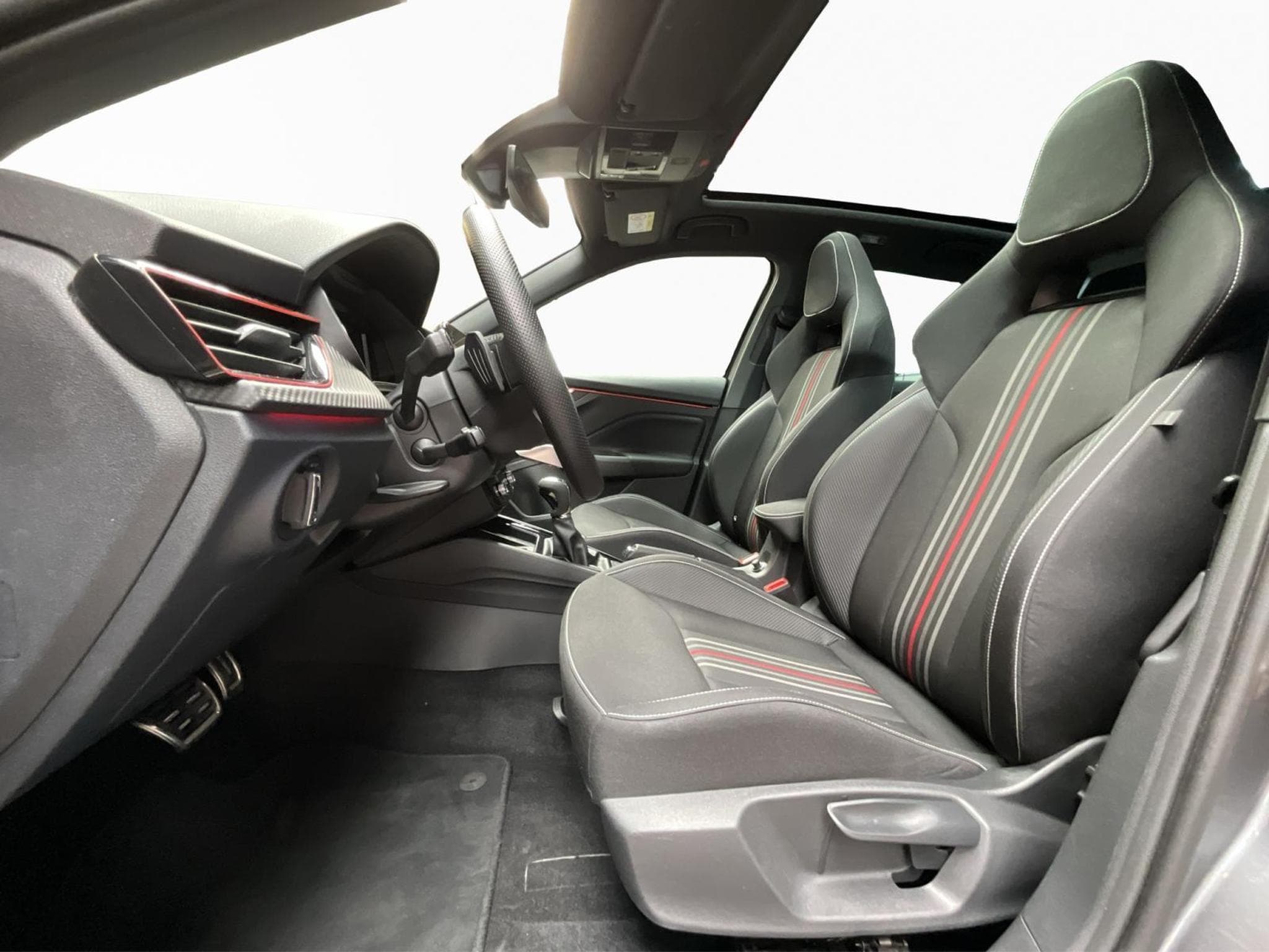 Skoda Kamiq Monte-carlo+DSG+LED+NAVI+P.Assissted+P.Park&Go (2025) - Foto 9