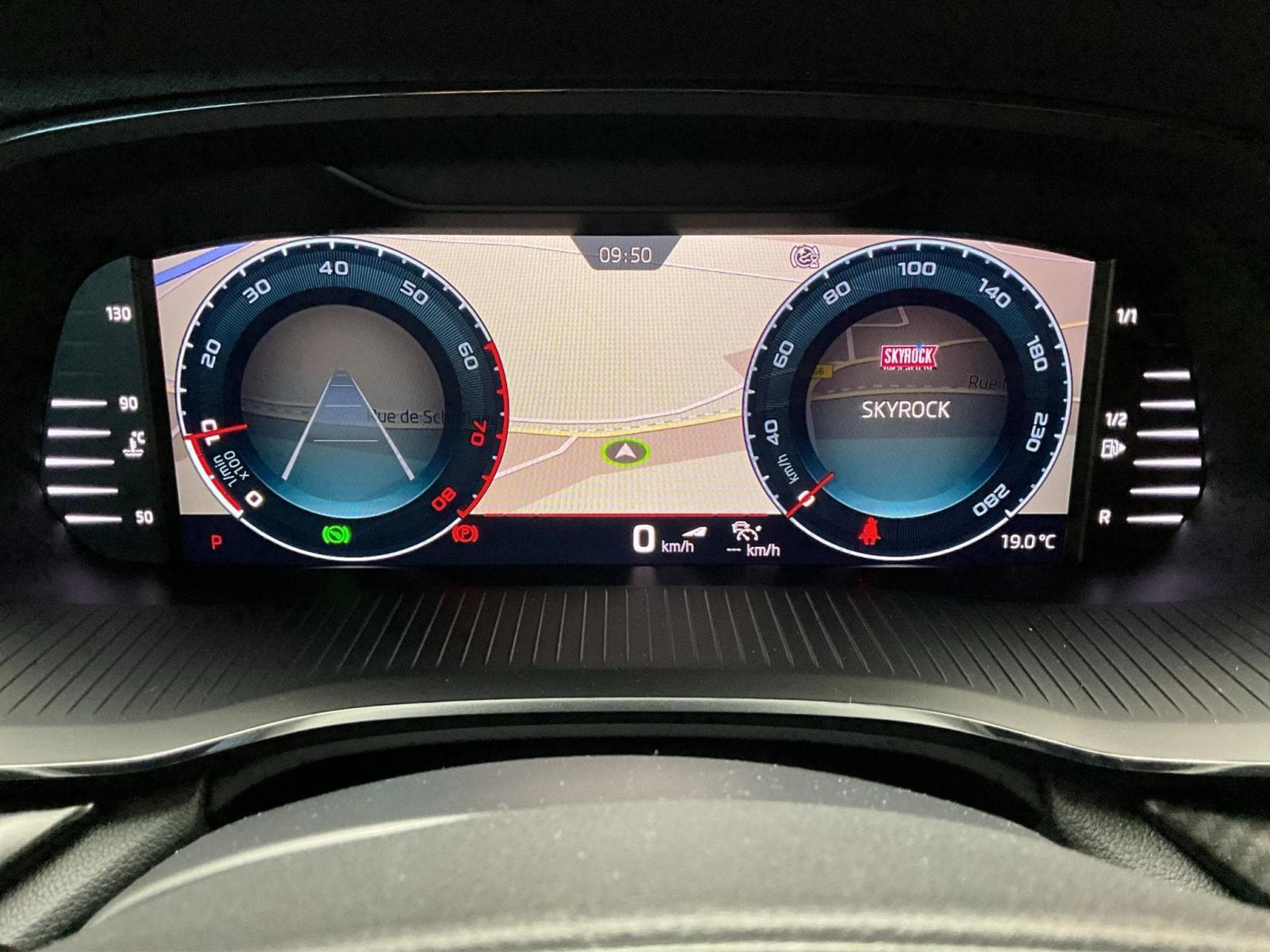 Skoda Octavia RS+DSG+AHK+HEAD-UP+LED+NAVI (2023) - Foto 11