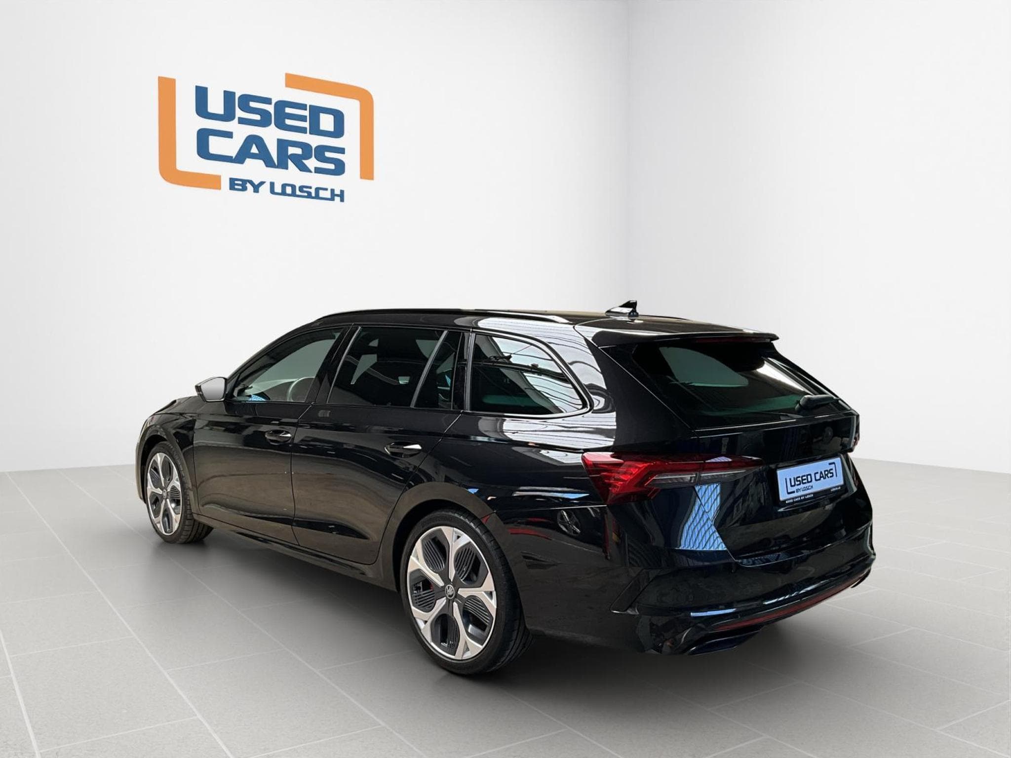 Skoda Octavia RS+DSG+DCC+LM19+P.Confort-Premium+360° (2025) - Foto 5