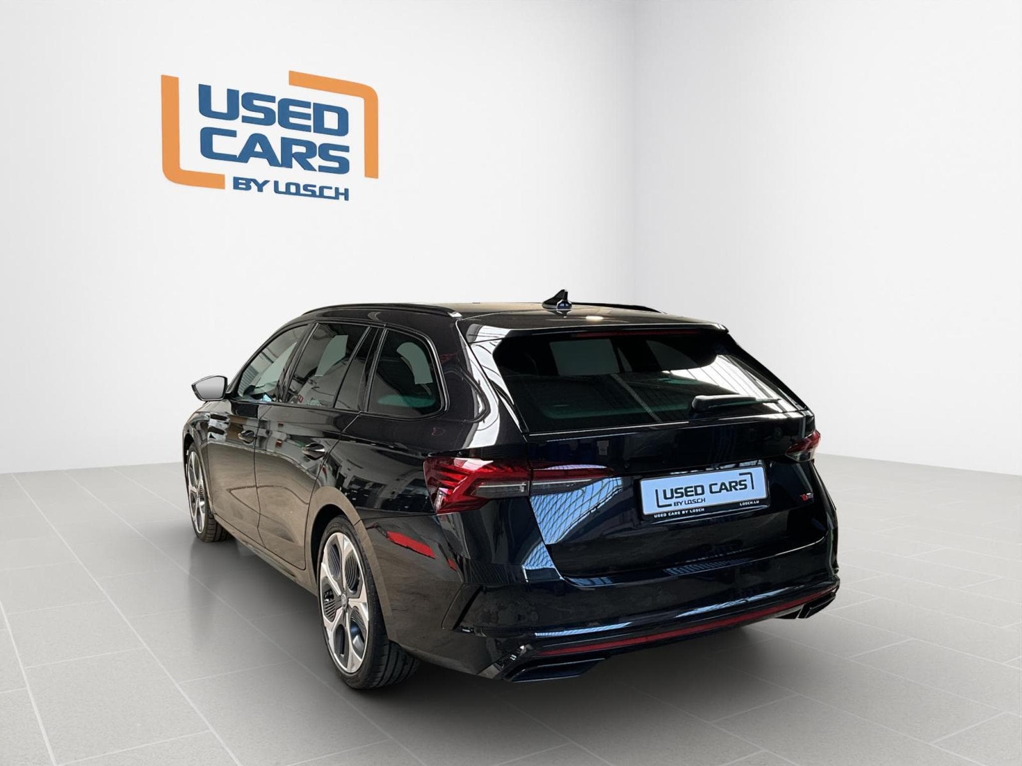 Skoda Octavia RS+DSG+DCC+LM19+P.Confort-Premium+360° (2025) - Foto 6