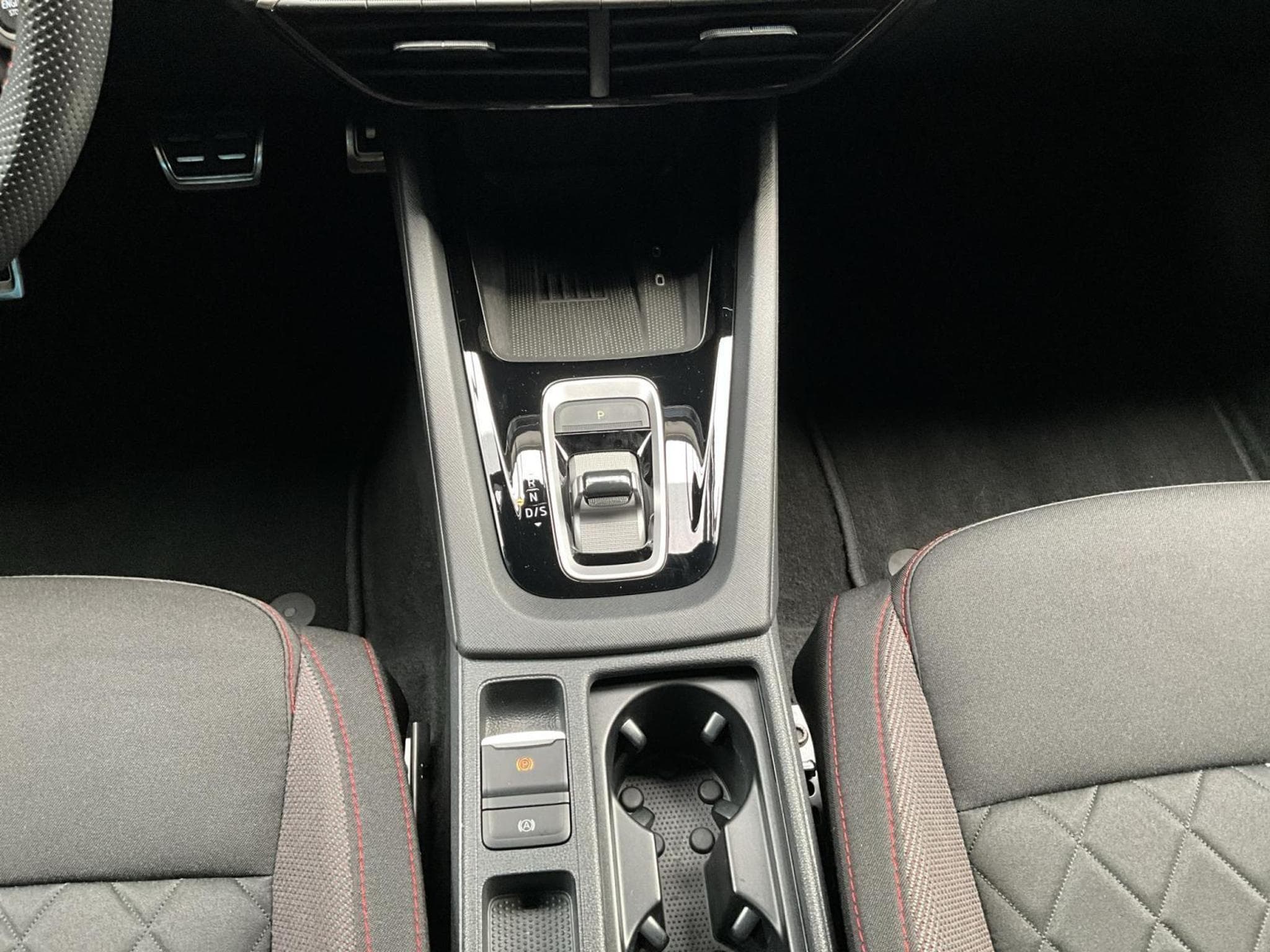 Skoda Octavia RS+DSG+DCC+LM19+P.Confort-Premium+360° (2025) - Foto 12