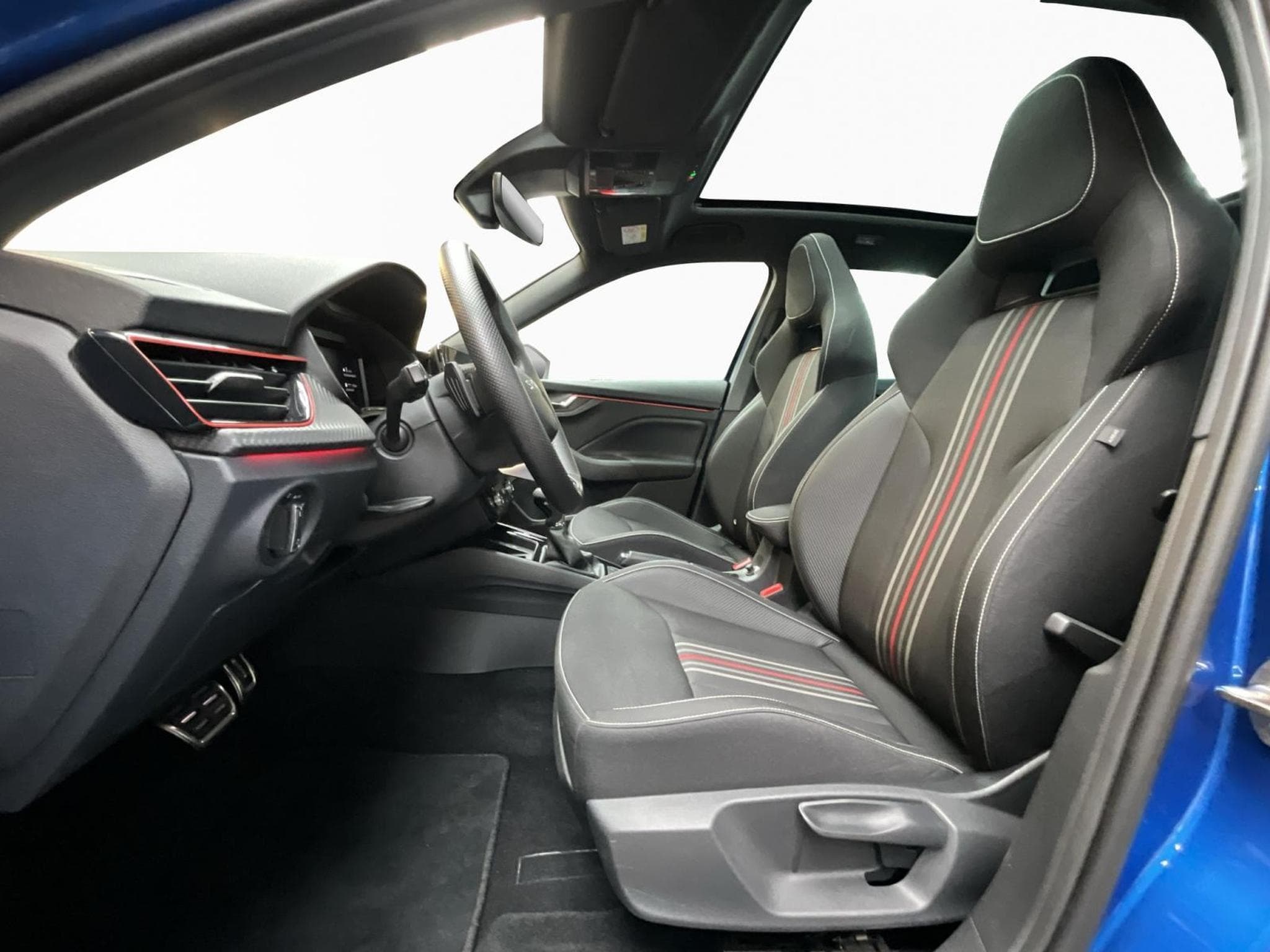 Skoda Kamiq Monte-Carlo+DSG+RearView+P.Simply-Clever+ (2025) - Foto 9