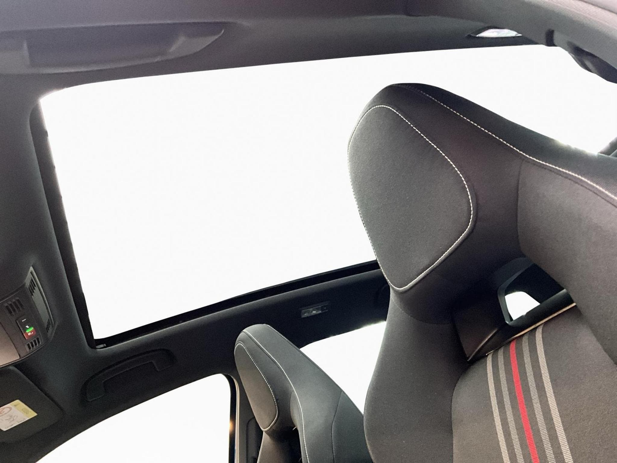 Skoda Kamiq Monte-Carlo+DSG+RearView+P.Simply-Clever+ (2025) - Foto 15