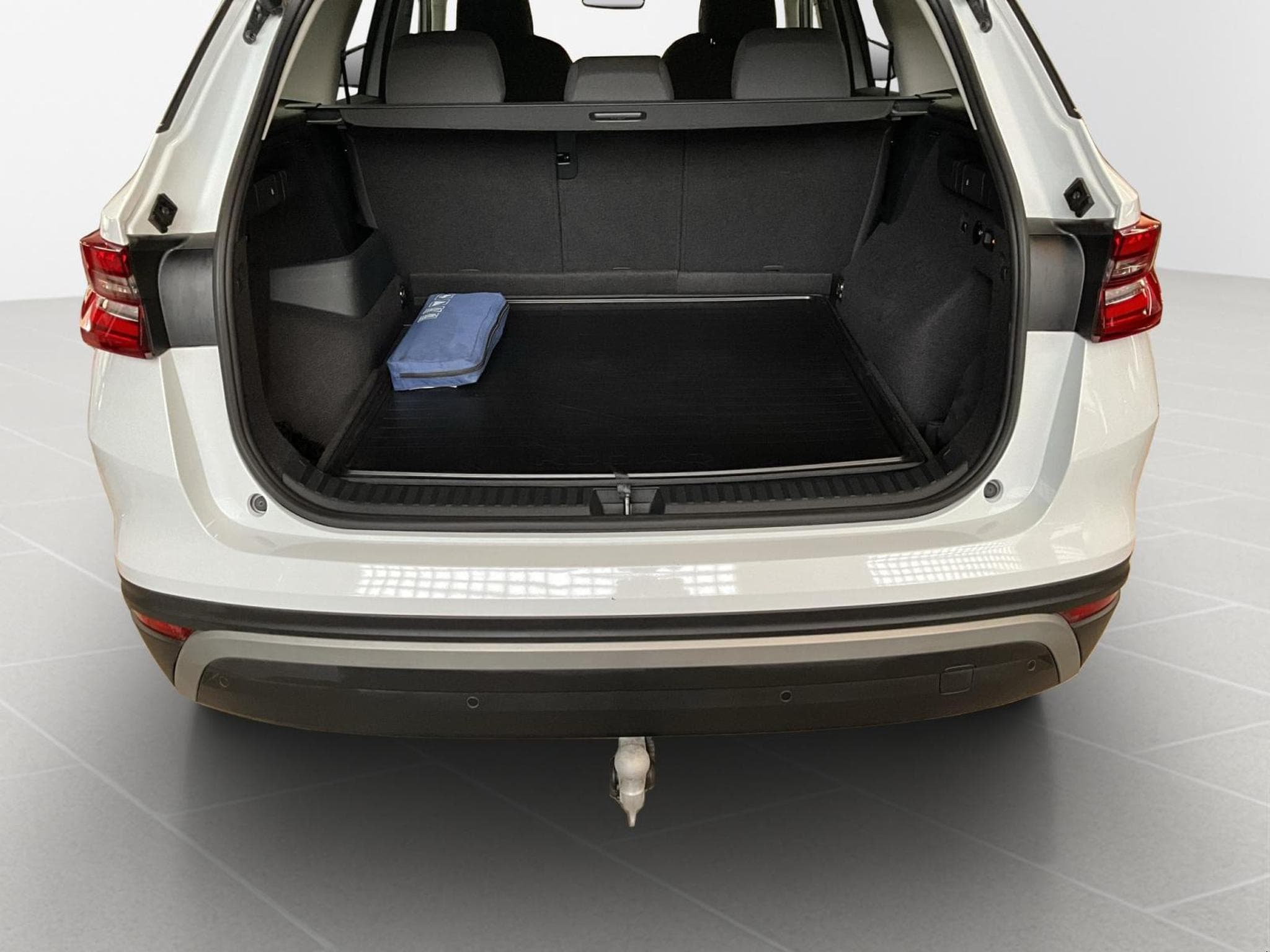 Skoda Kodiaq Selection+DSG+4x4+LM19+AHK+P.Light+P.Convenience (2025) - Foto 17