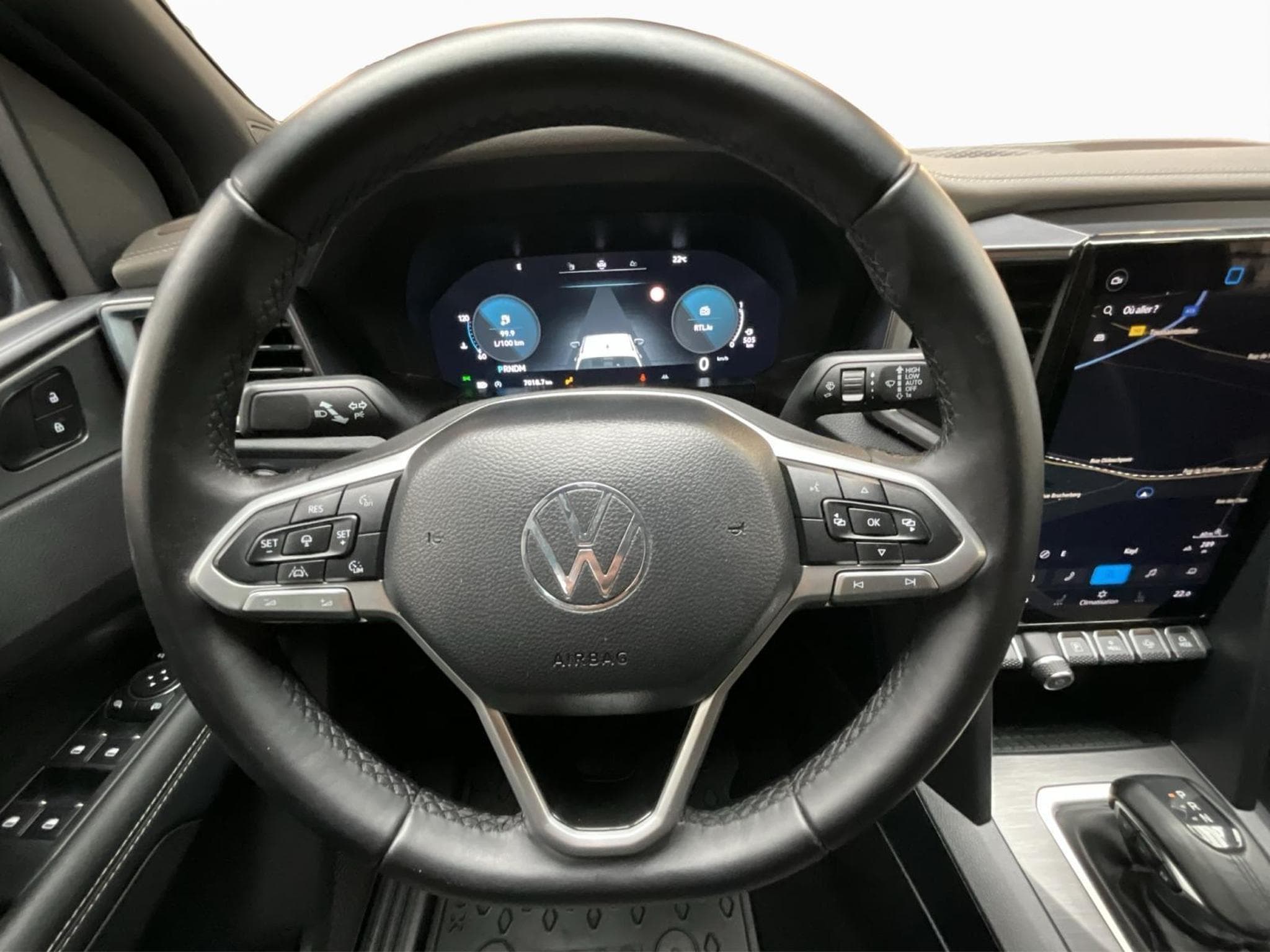 VW Amarok DC-Aventura+Aut10+4Motion+Ahk+Bloc-diff-AR+StandH. (2025) - Foto 10