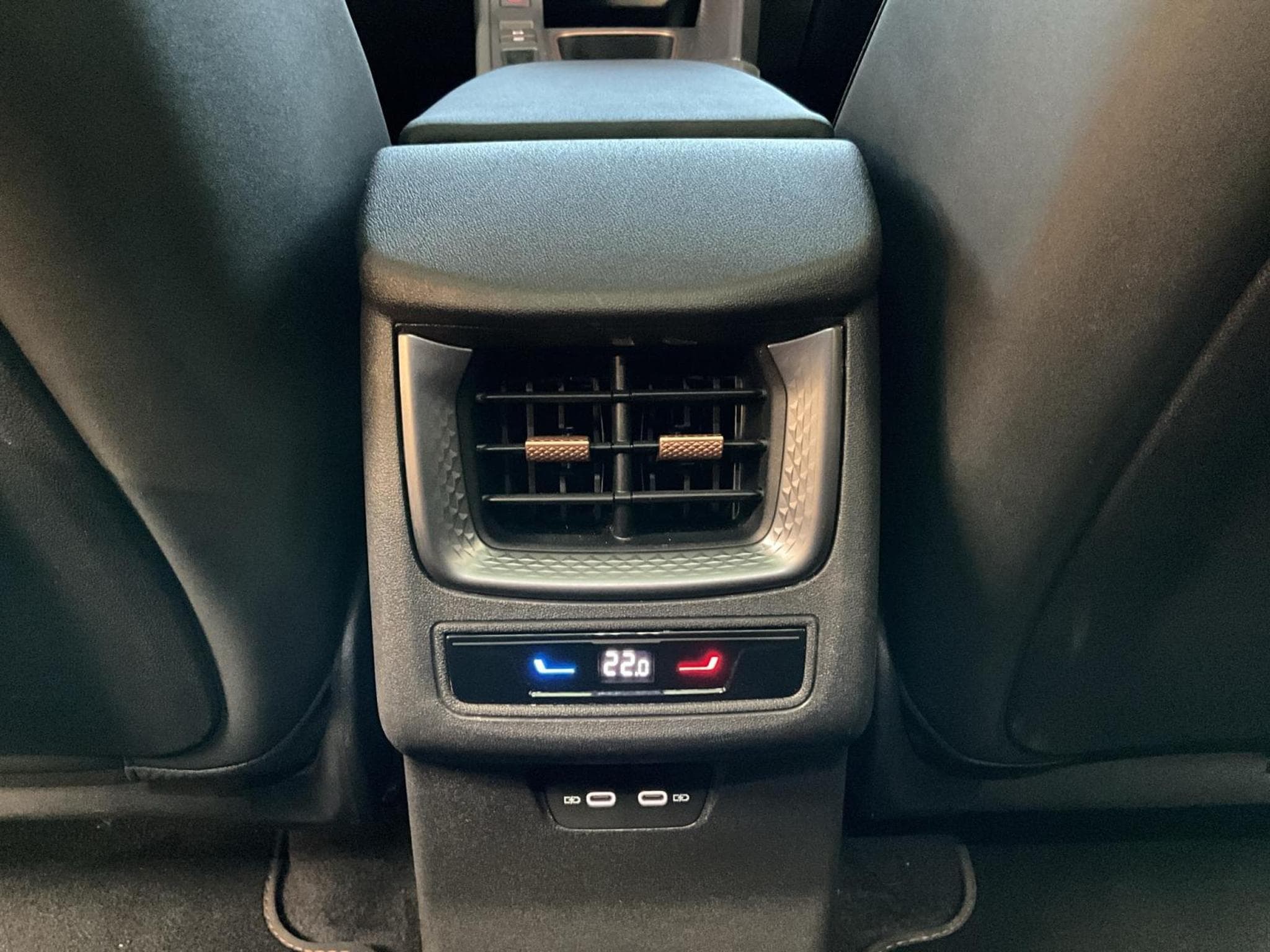 Cupra Terramar DSG+Pure-Performance+AHK+Pano+LED+Navi (2025) - Foto 22
