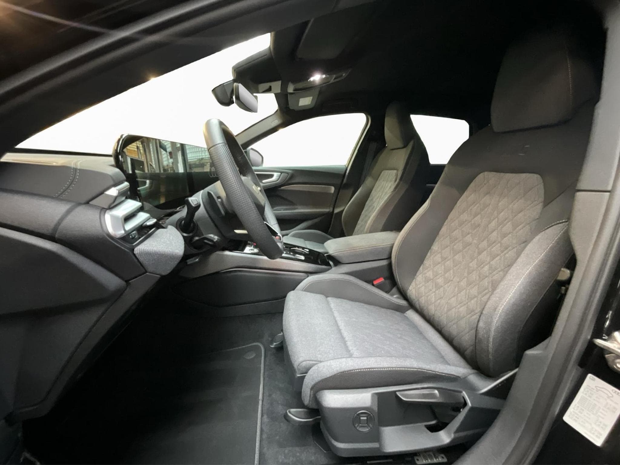 Audi A5 Avant+S-Tronic+TechPlus+1xS-Line+P.Business+LM18 (2025) - Foto 9