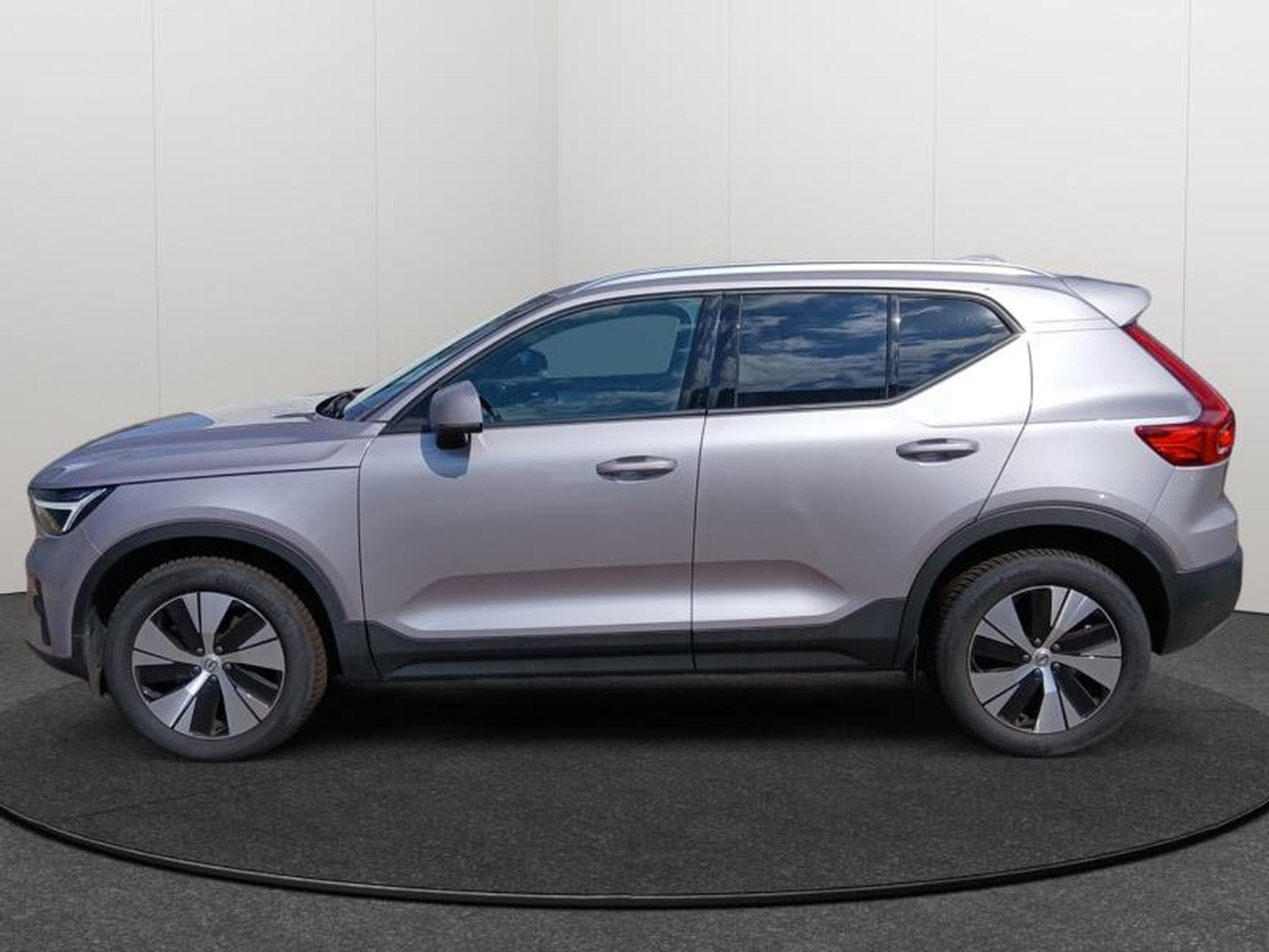 Volvo XC40 B3 Core / Essence (2025) - Photo 4