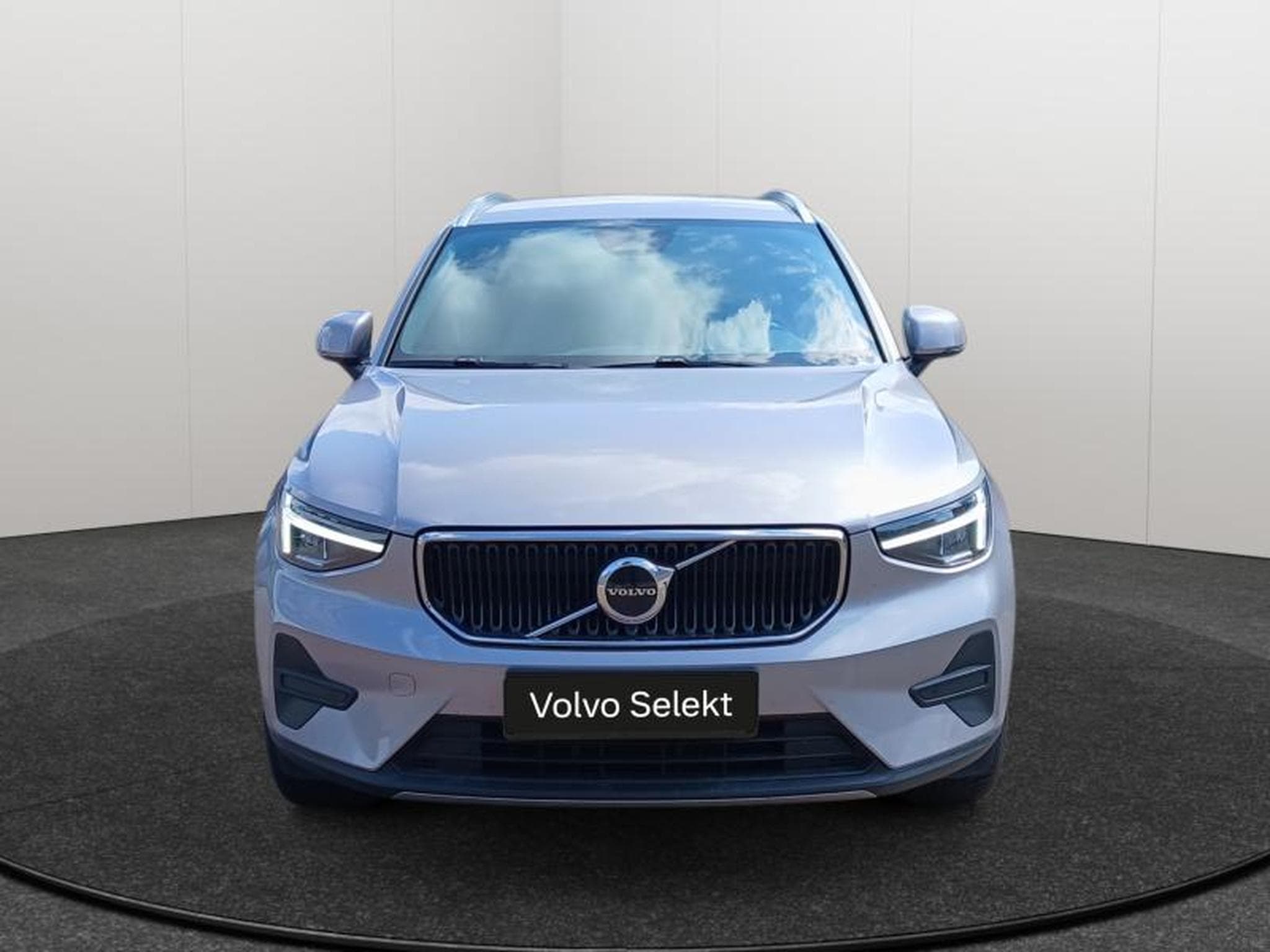 Volvo XC40 B3 Core / Essence (2025) - Photo 9