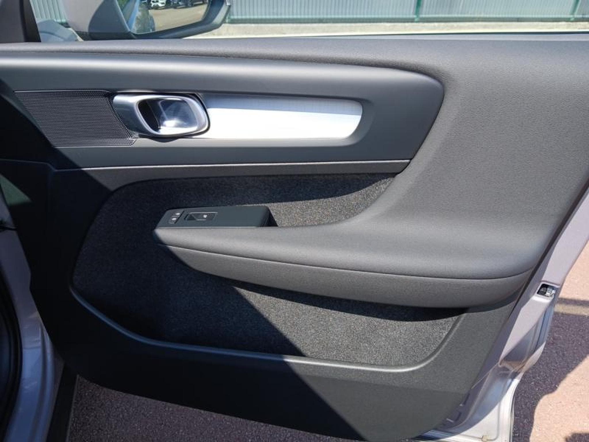 Volvo XC40 B3 Core / Essence (2025) - Photo 21