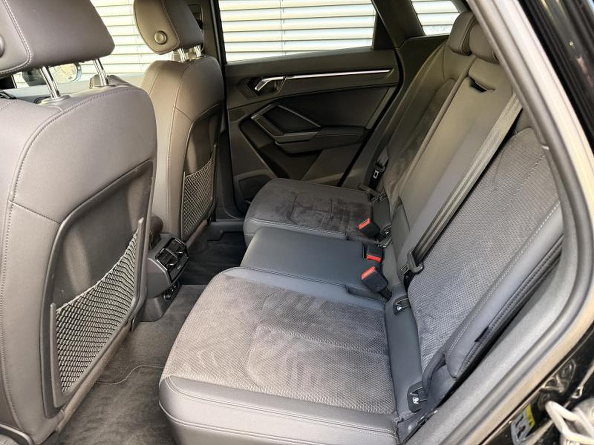Audi Q3 advanced (2019) - Photo 8