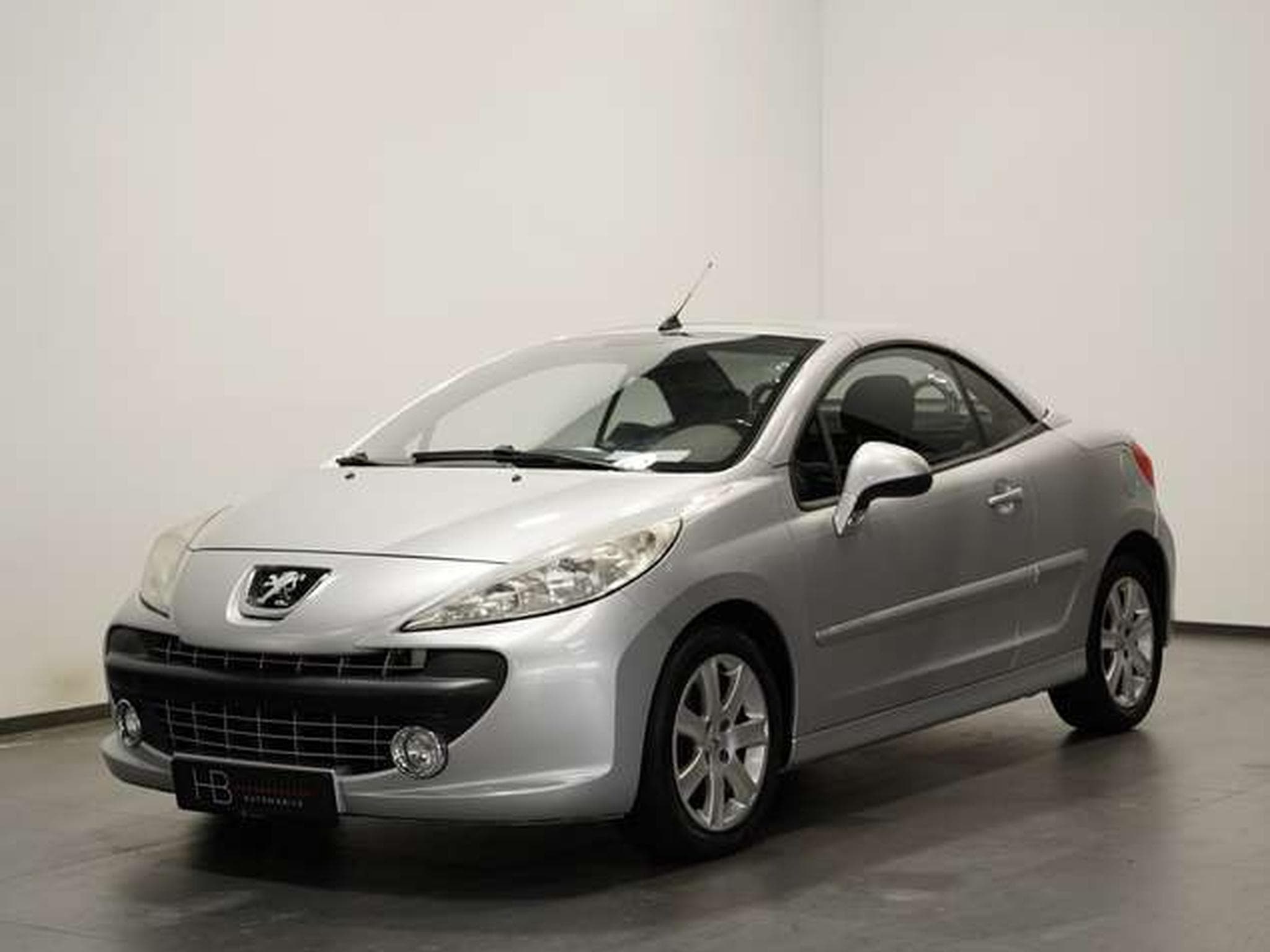Peugeot 207 Sport *Einparkhilfe *Windschott *Winter-P (2009) - Photo 1