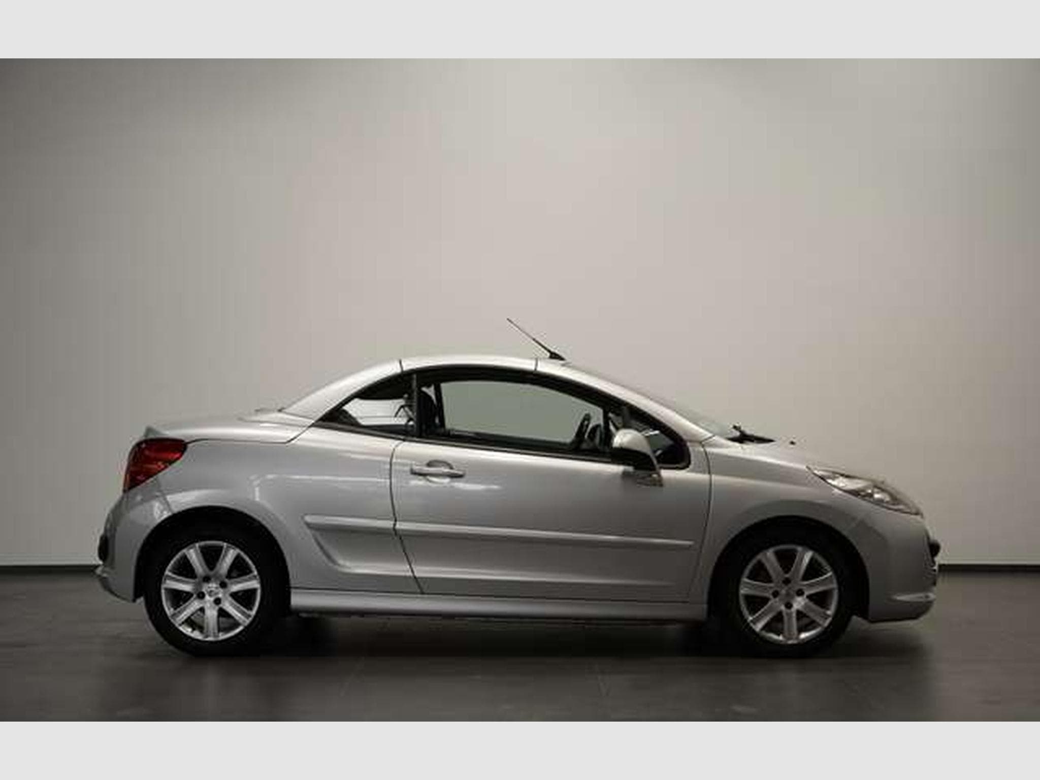 Peugeot 207 Sport *Einparkhilfe *Windschott *Winter-P (2009) - Photo 4