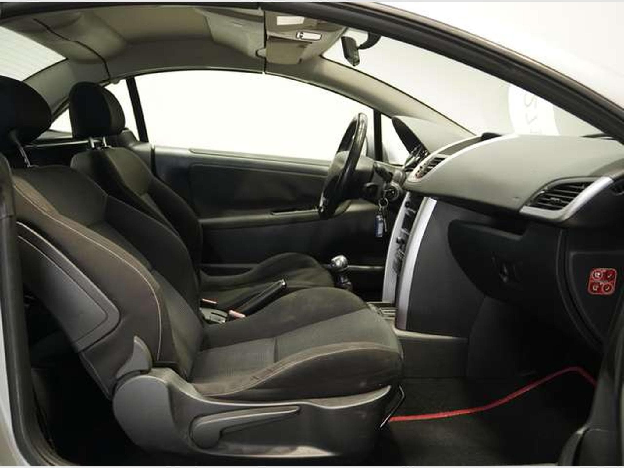 Peugeot 207 Sport *Einparkhilfe *Windschott *Winter-P (2009) - Photo 10