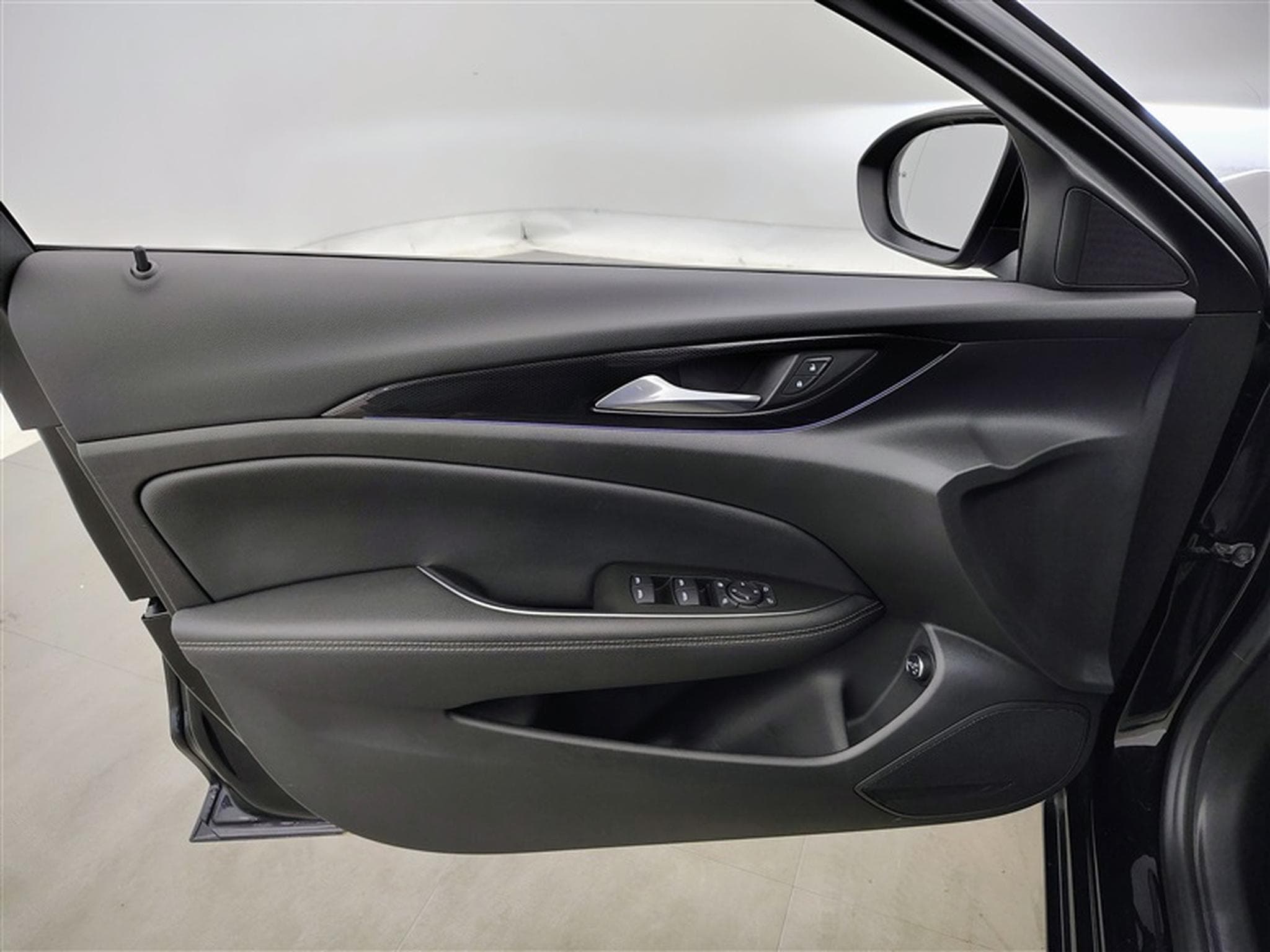 Opel Insignia 1.5 Turbo D Elégance NAVI / FULL LED / S-CUIR (2021) - Foto 17