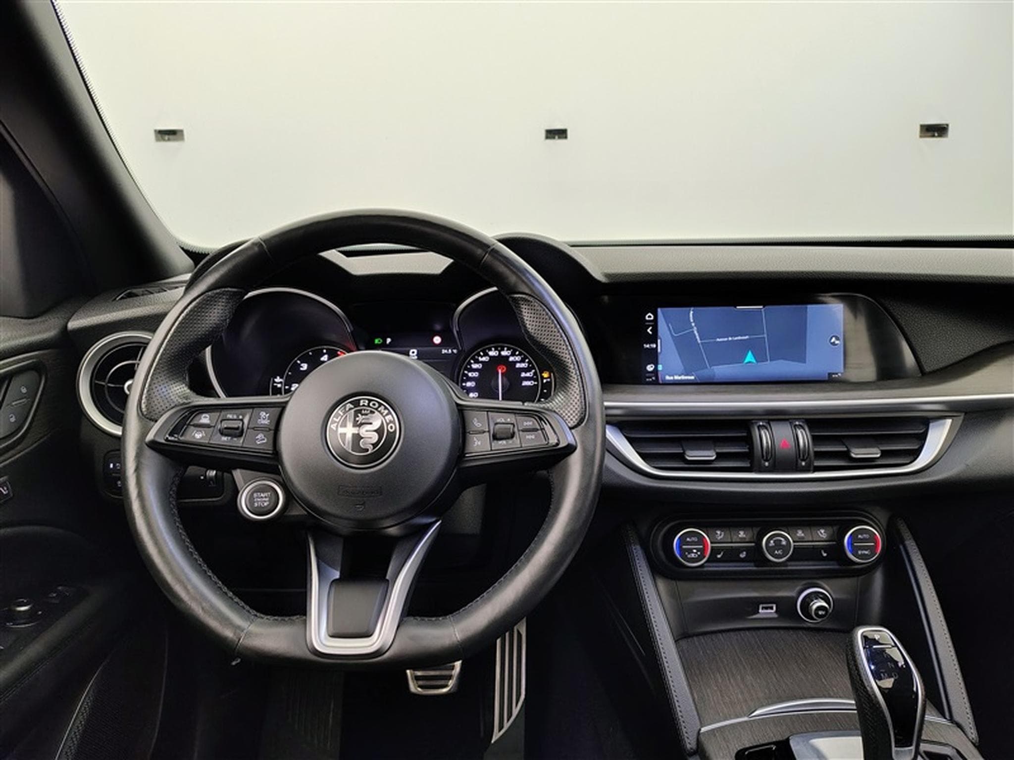 Alfa-Romeo Stelvio 2.2 MJD TI **AUTO/CUIR/CAMERA/SG CH/FULL LED** (2022) - Photo 9