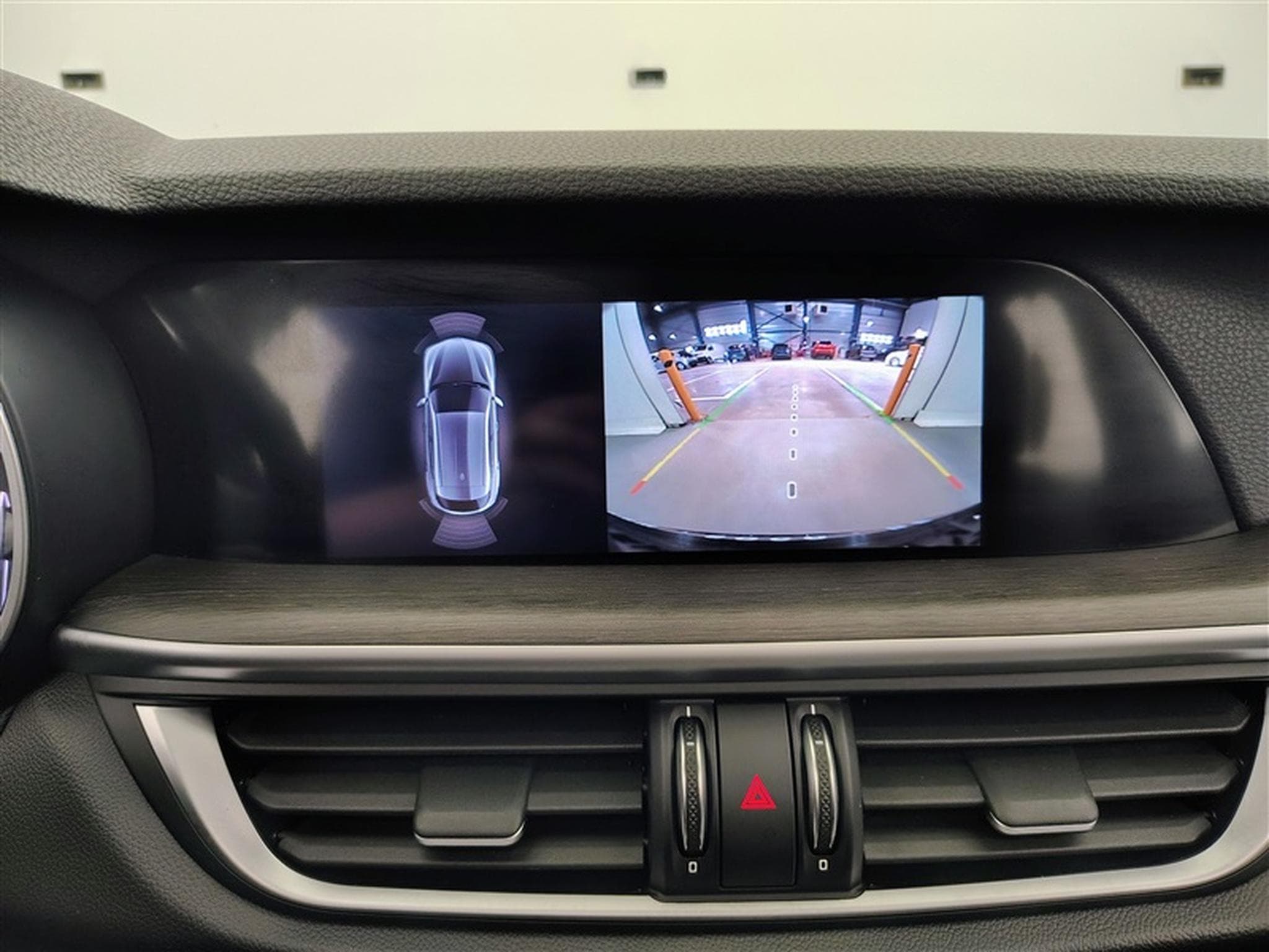 Alfa-Romeo Stelvio 2.2 MJD TI **AUTO/CUIR/CAMERA/SG CH/FULL LED** (2022) - Photo 18