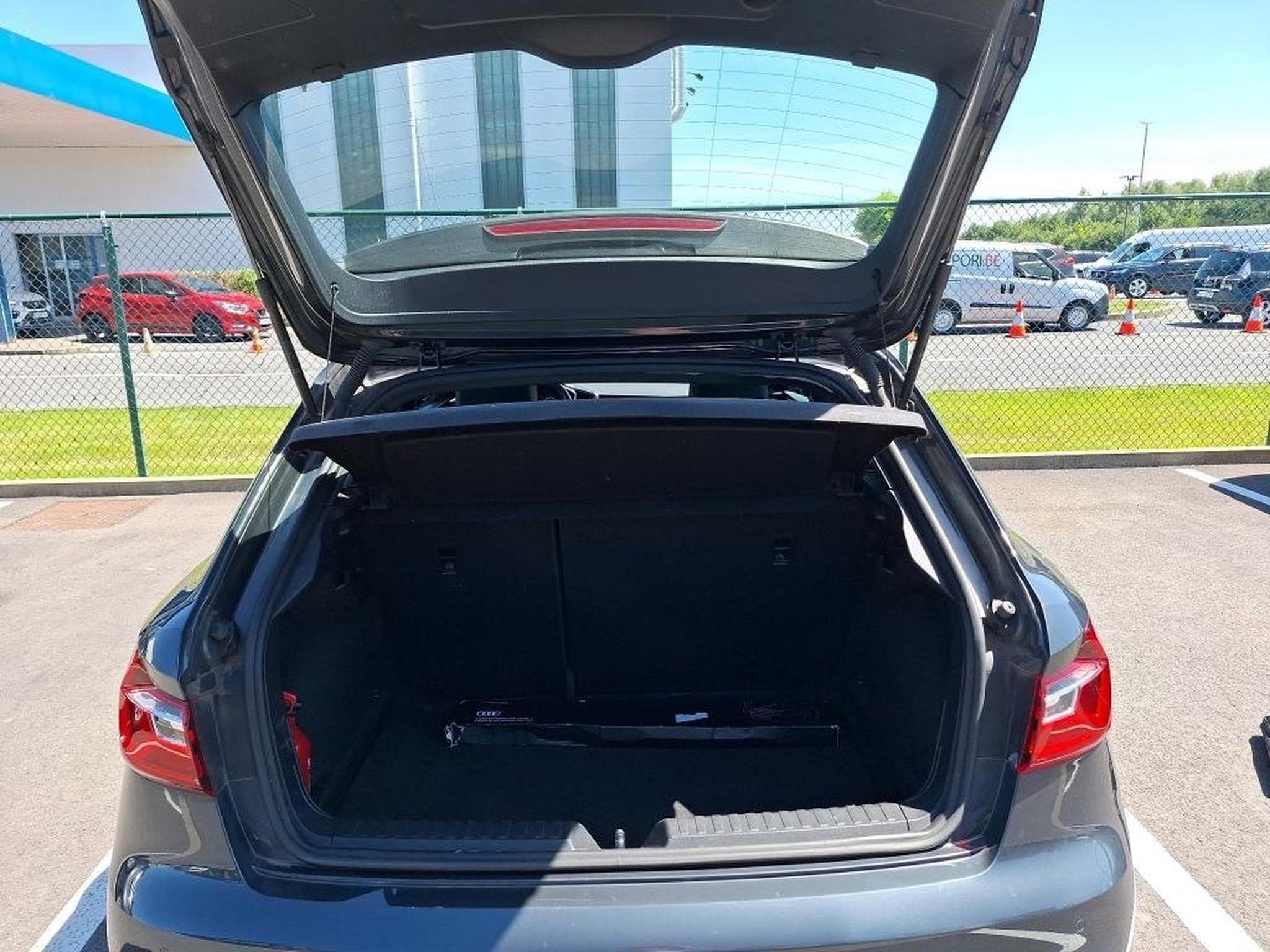 Audi A1 1.0 30 TFSI ATTRACTION (2023) - Photo 10