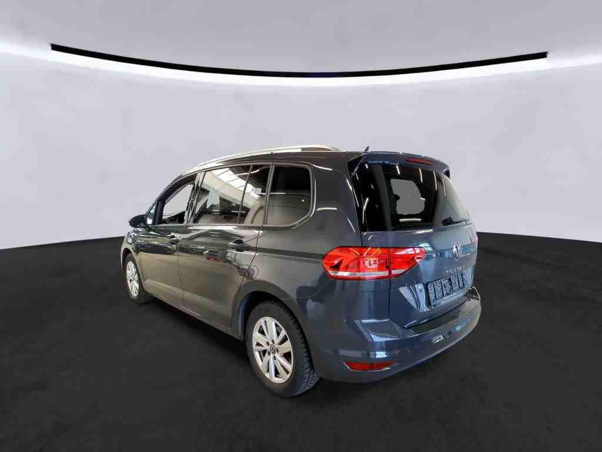 VW Touran Comfortline 1.5 TSI 150 CV DSG7 * 7 PLACES *CAM* *HAYON* ATT (2024) - Foto 4