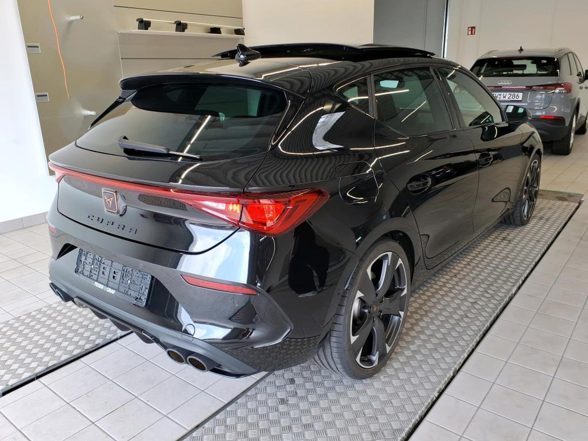 Cupra Leon VZ 2.0 TSI 300 CV * PANO * VSS * ACC * (2024) - Foto 5
