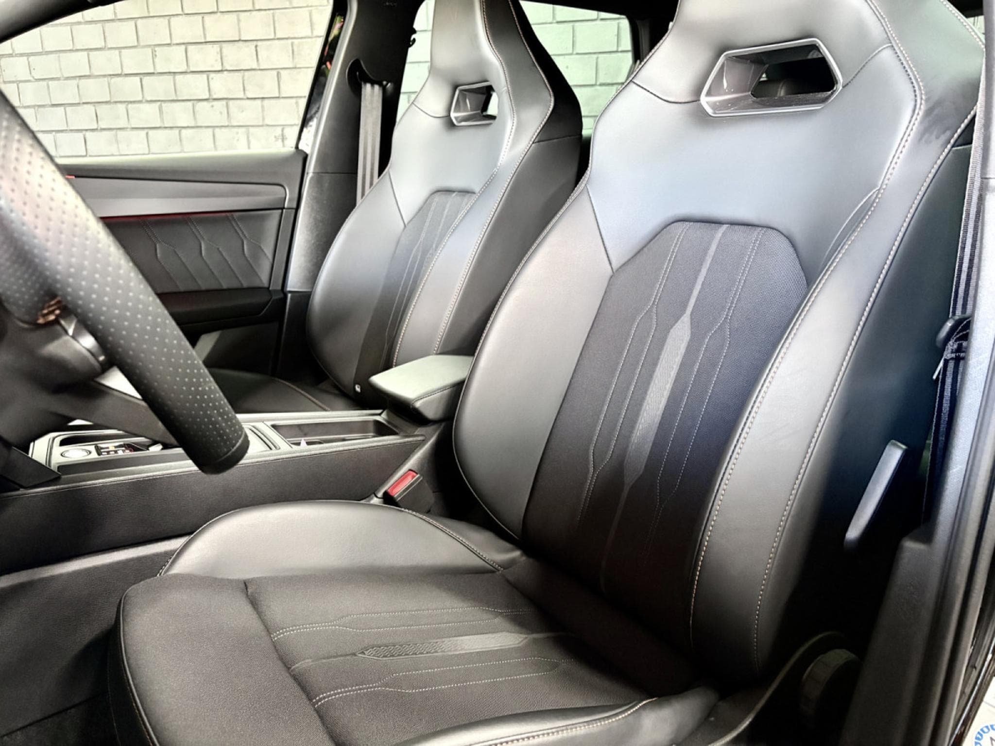 Cupra Leon VZ 2.0 TSI 300 CV * PANO * VSS * ACC * (2024) - Foto 6