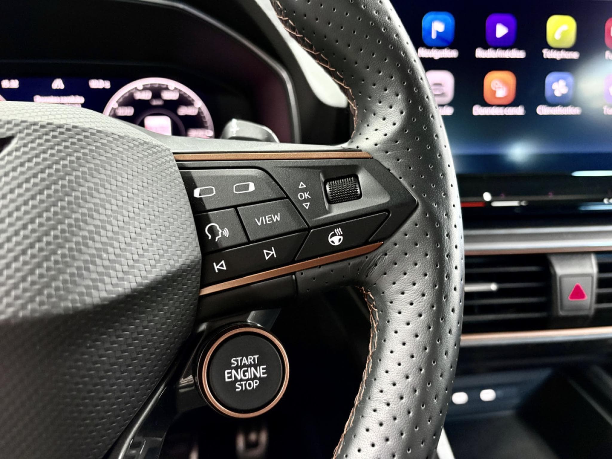 Cupra Leon VZ 2.0 TSI 300 CV * PANO * VSS * ACC * (2024) - Foto 9