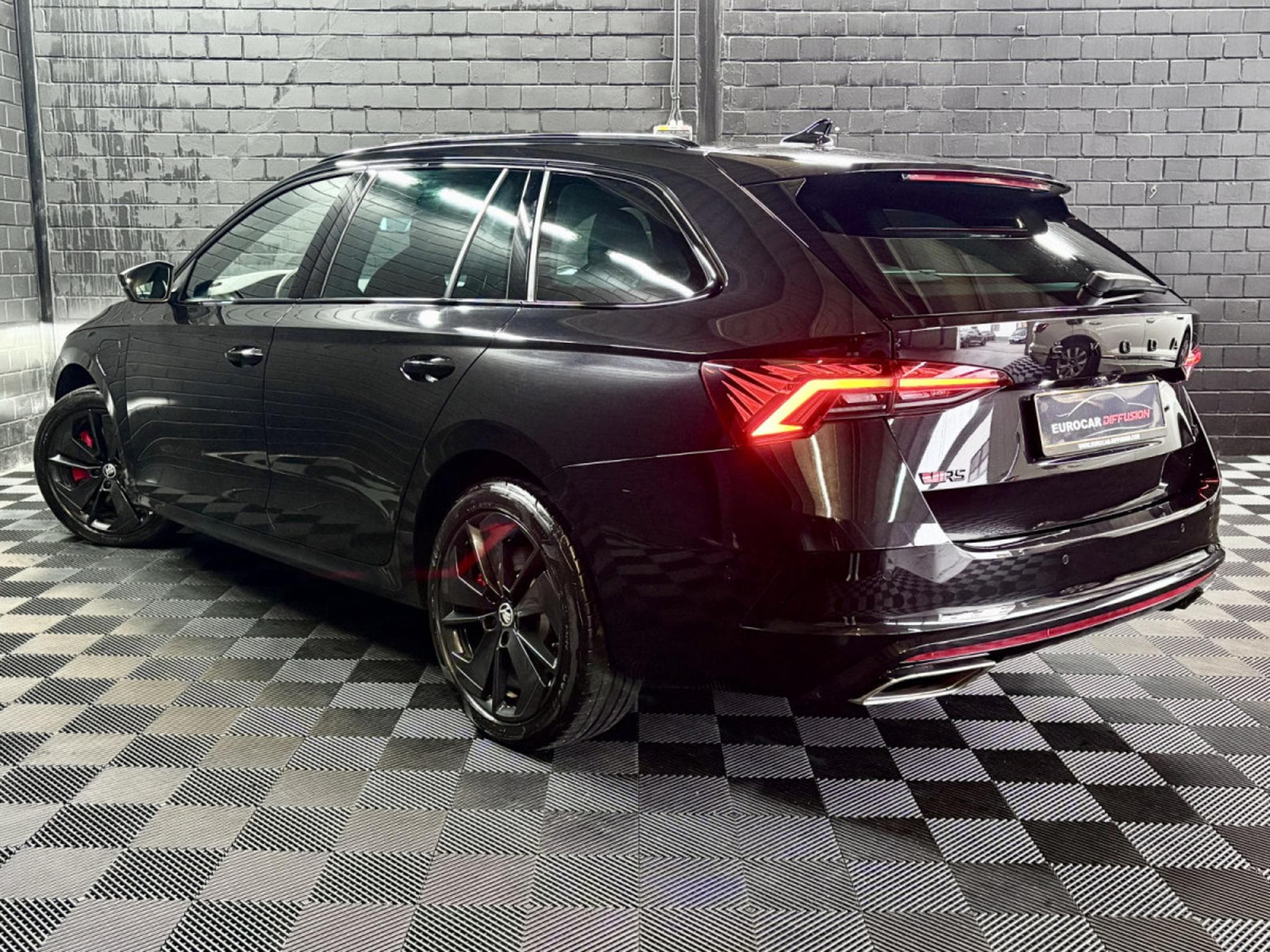 Skoda Octavia RS iV Combi PHEV 245 CV *MATRIX* *360°* HUD * CANTON * (2023) - Foto 4