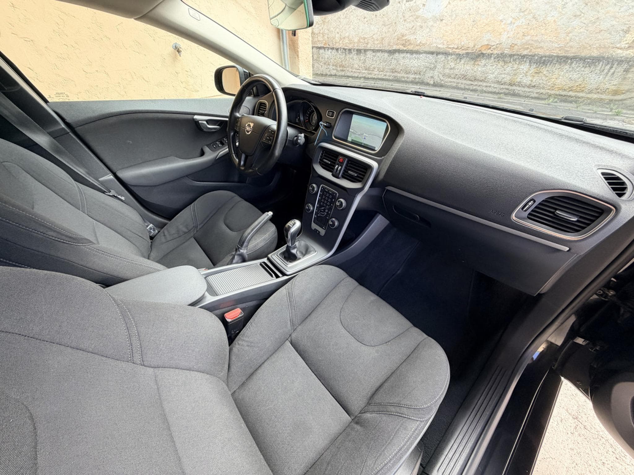 Volvo V40 D2 120CV (2015) - Photo 6